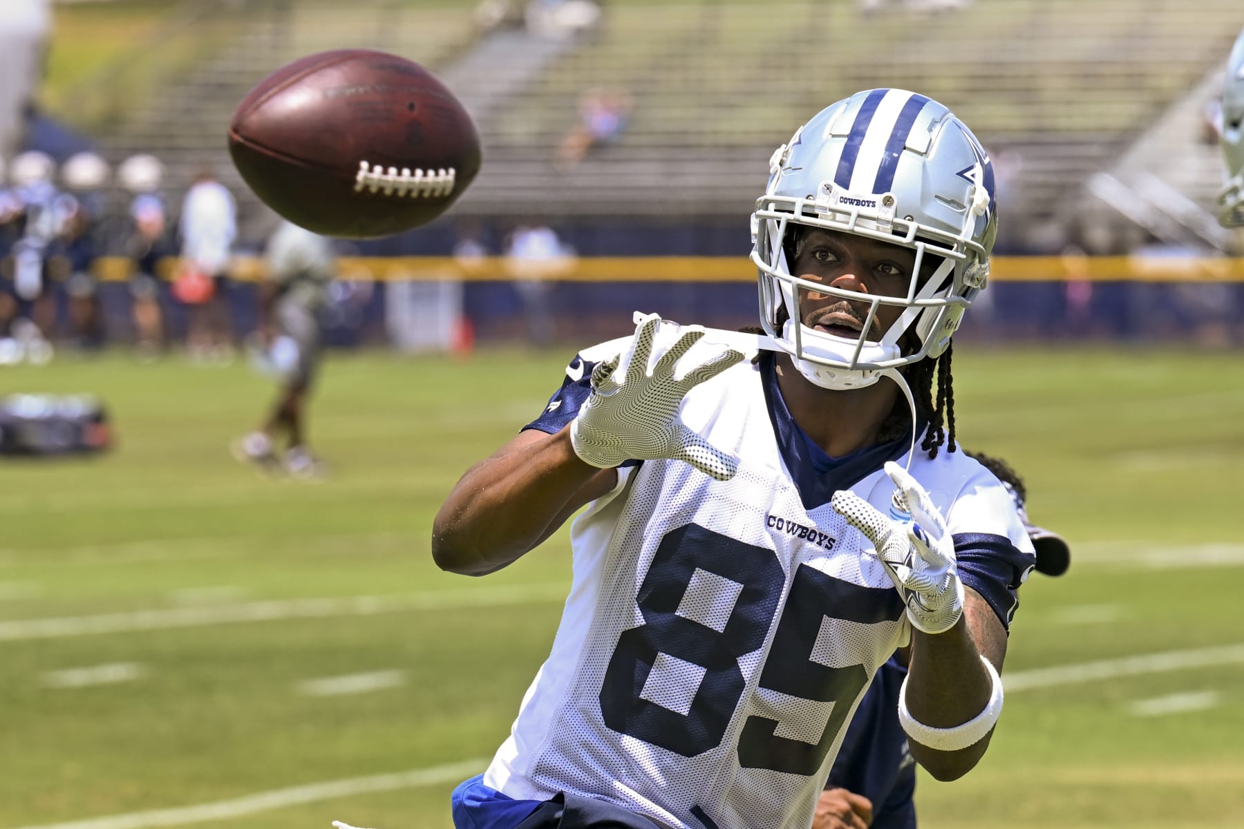 Dallas Cowboys wide receiver Noah Brown makes a reception as he takes part in passing drill during NFL football training camp, Wednesday, July 27, 2022, in Oxnard, Calif. (AP Photo/Gus Ruelas)