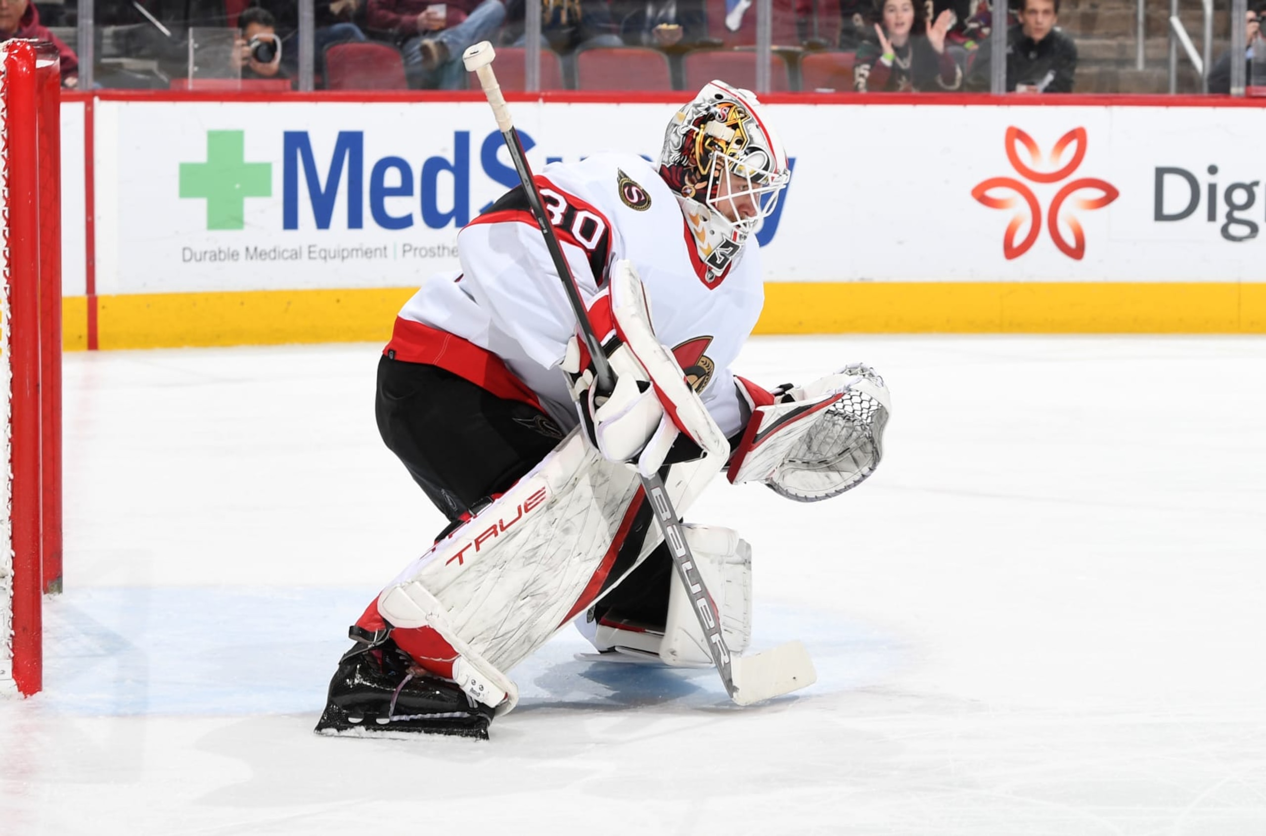 GLENDALE, ARIZONA - MARCH 05: Matt Murray #30 of the Ottawa Senators gets ready to make a save against the Arizona Coyotes at Gila River Arena on March 05, 2022 in Glendale, Arizona. (Photo by Norm Hall/NHLI via Getty Images)