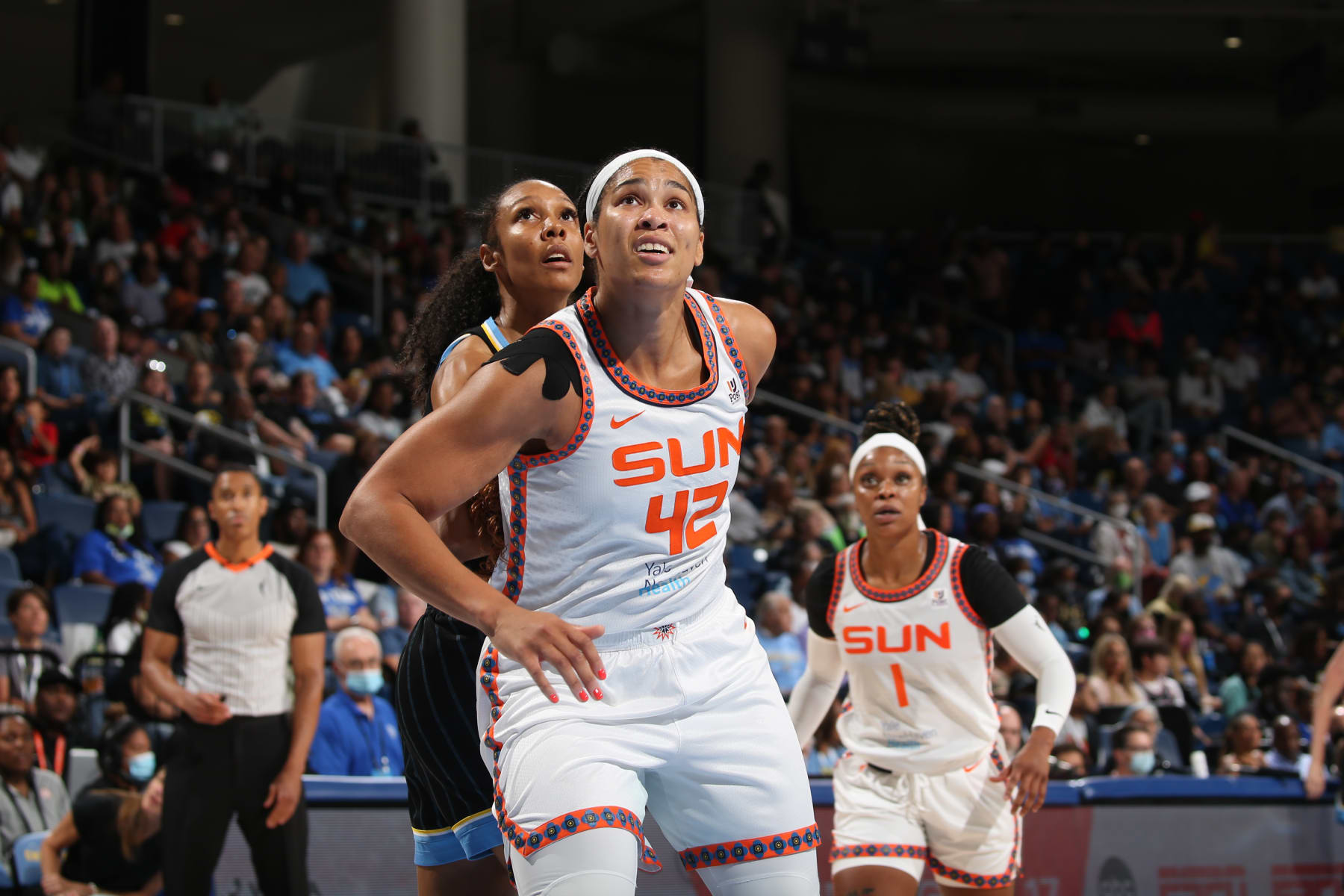 CHICAGO, IL - AUGUST 7: Brionna Jones #42 of the Connecticut Sun boxes out against the Chicago Sky on August 7, 2022 at the Wintrust Arena in Chicago, Illinois. NOTE TO USER: User expressly acknowledges and agrees that, by downloading and or using this photograph, user is consenting to the terms and conditions of the Getty Images License Agreement.  Mandatory Copyright Notice: Copyright 2022 NBAE (Photo by Gary Dineen/NBAE via Getty Images)