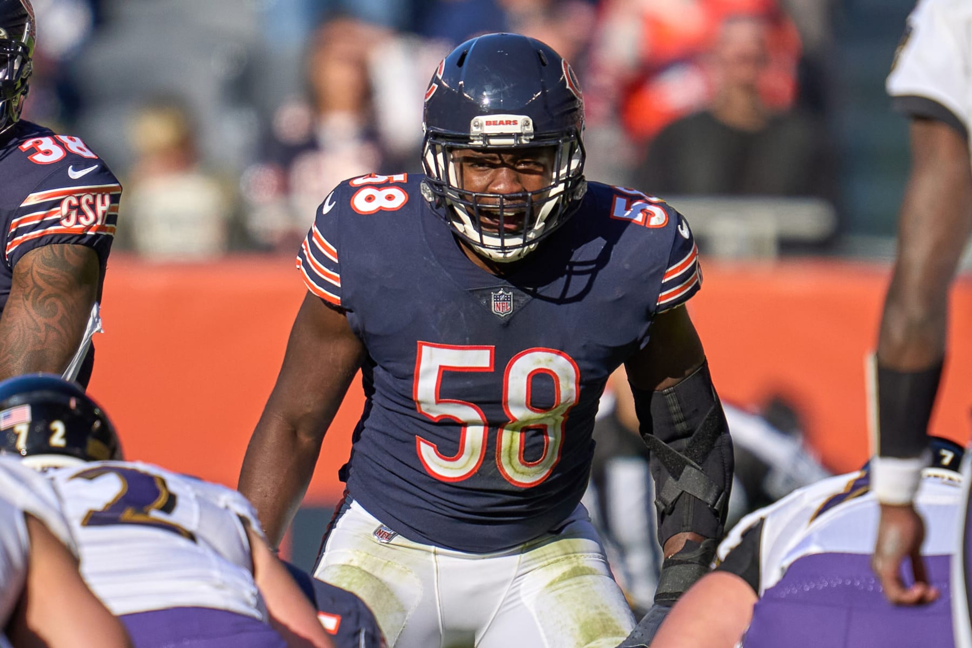 CHICAGO, IL - NOVEMBER 21: Chicago Bears inside linebacker Roquan Smith (58) in action during a game between the Chicago Bears and the Baltimore Ravens on November 21, 2021 at Soldier Field in Chicago, IL. (Photo by Robin Alam/Icon Sportswire via Getty Images)