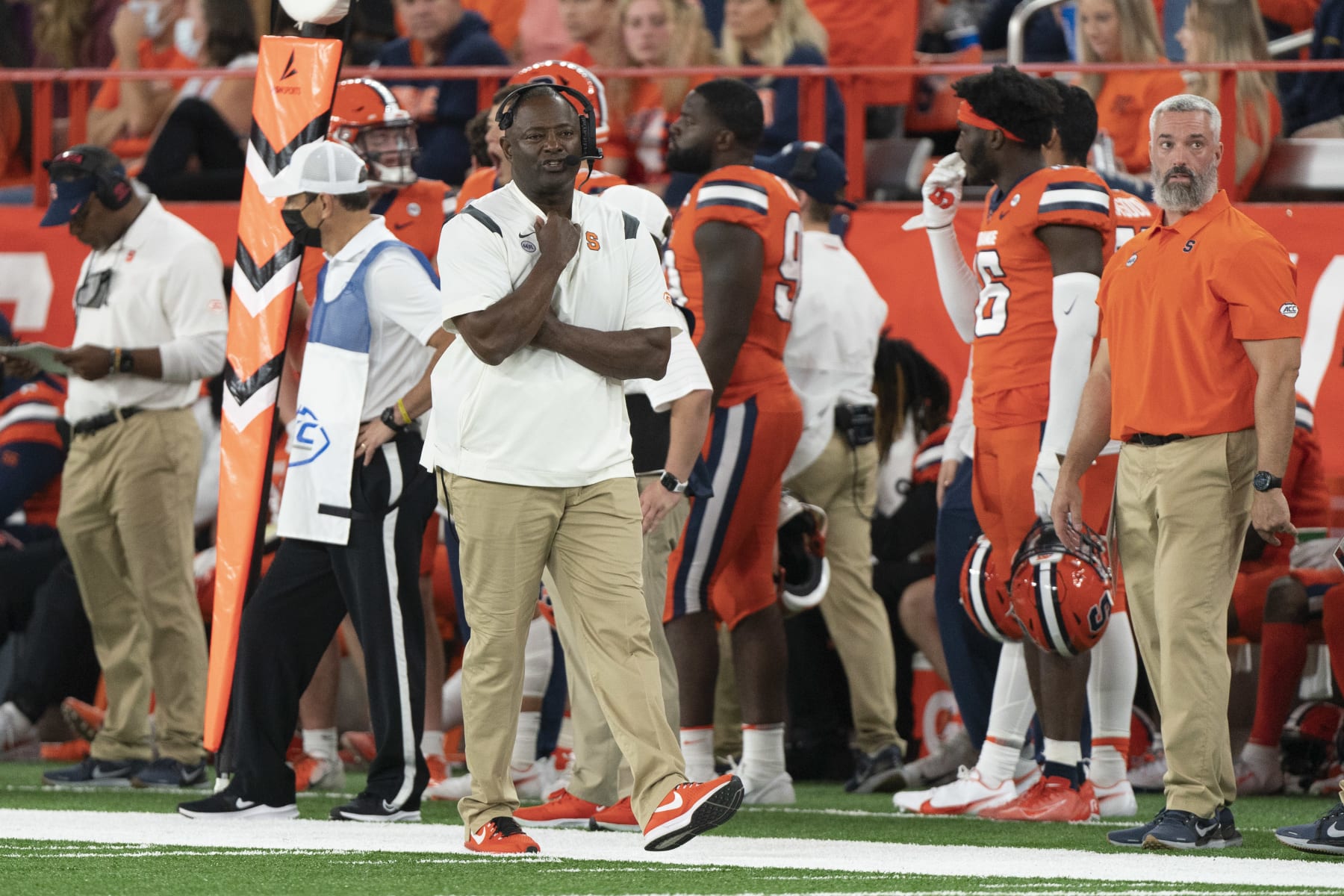 SYRACUSE, NY - OCTOBER 15: Syracuse Orange Head Coach Dino Babers reacts on the sidelines during the second half of the College Football game between the Clemson Tigers and the Syracuse Orange on October 15, 2021, at the Carrier Dome in Syracuse, NY. (Photo by Gregory Fisher/Icon Sportswire via Getty Images)