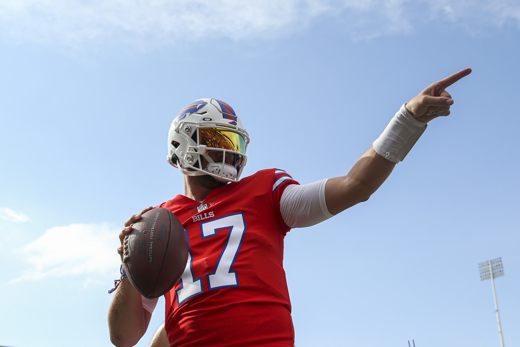 ORCHARD PARK, NEW YORK - AUGUST 05: Josh Allen #17 of the Buffalo Bills looks to pass during practice on August 05, 2022 in Orchard Park, New York. (Photo by Joshua Bessex/Getty Images)