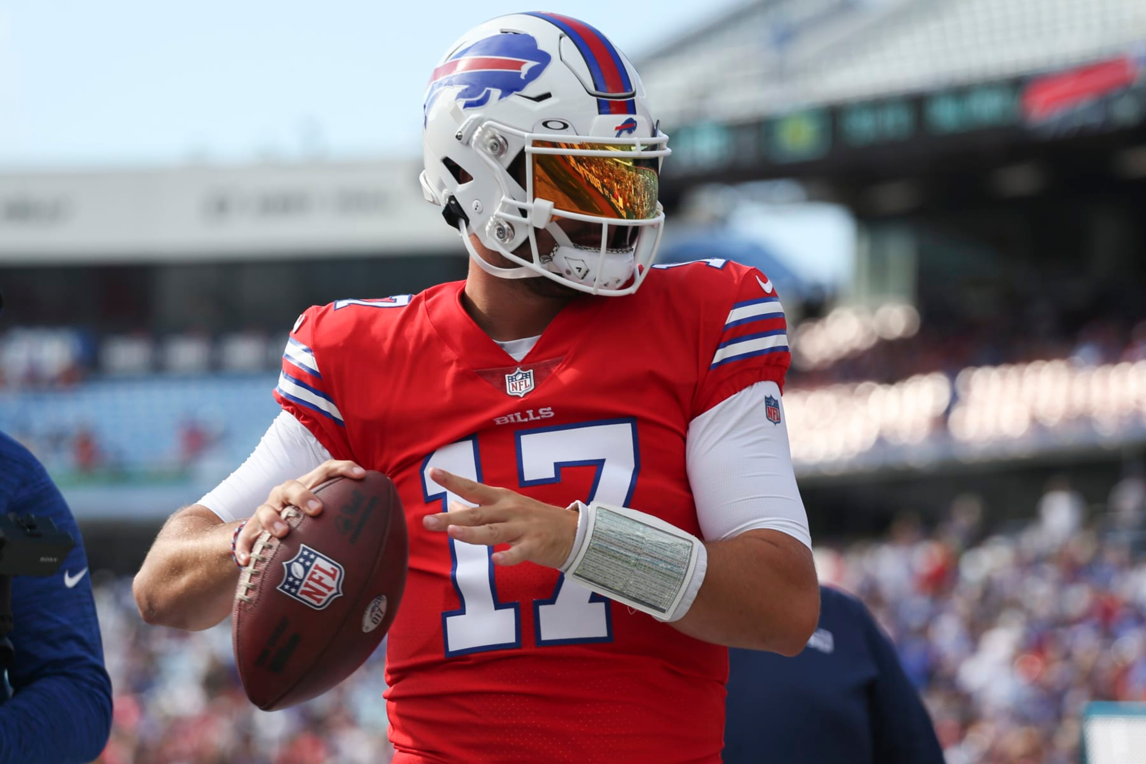 ORCHARD PARK, NEW YORK - AUGUST 05: Josh Allen #17 of the Buffalo Bills throws to fans during practice on August 05, 2022 in Orchard Park, New York. (Photo by Joshua Bessex/Getty Images) ORCHARD PARK, NEW YORK - AUGUST 05: Josh Allen #17 of the Buffalo Bills throws to fans during practice on August 05, 2022 in Orchard Park, New York. (Photo by Joshua Bessex/Getty Images)