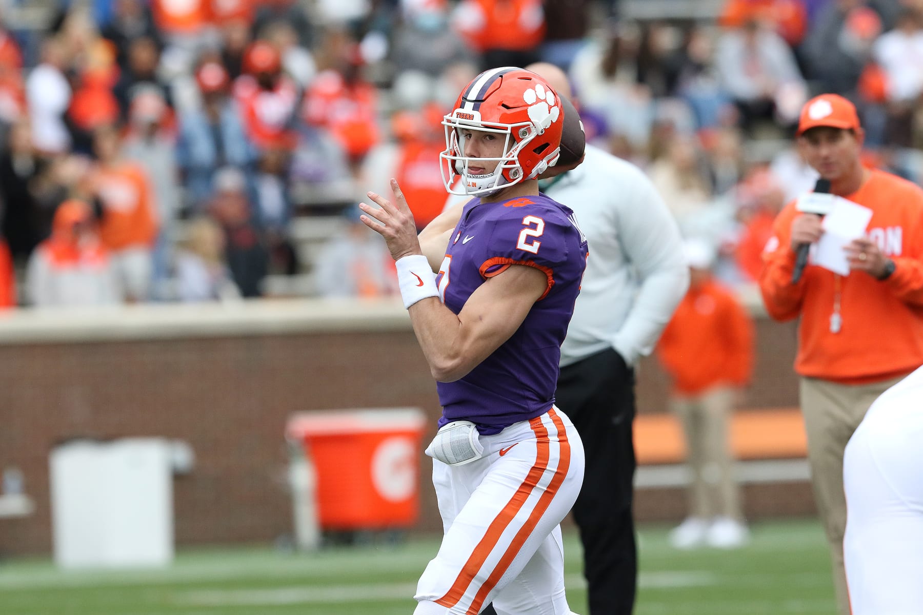 CLEMSON, SC - APRIL 09: Clemson quarterback Cade Klubnik (2) during the annual Clemson Orange and White Spring football game on April 9, 2022 at Clemson Memorial Stadium in Clemson, S.C. (Photo by John Byrum/Icon Sportswire via Getty Images)