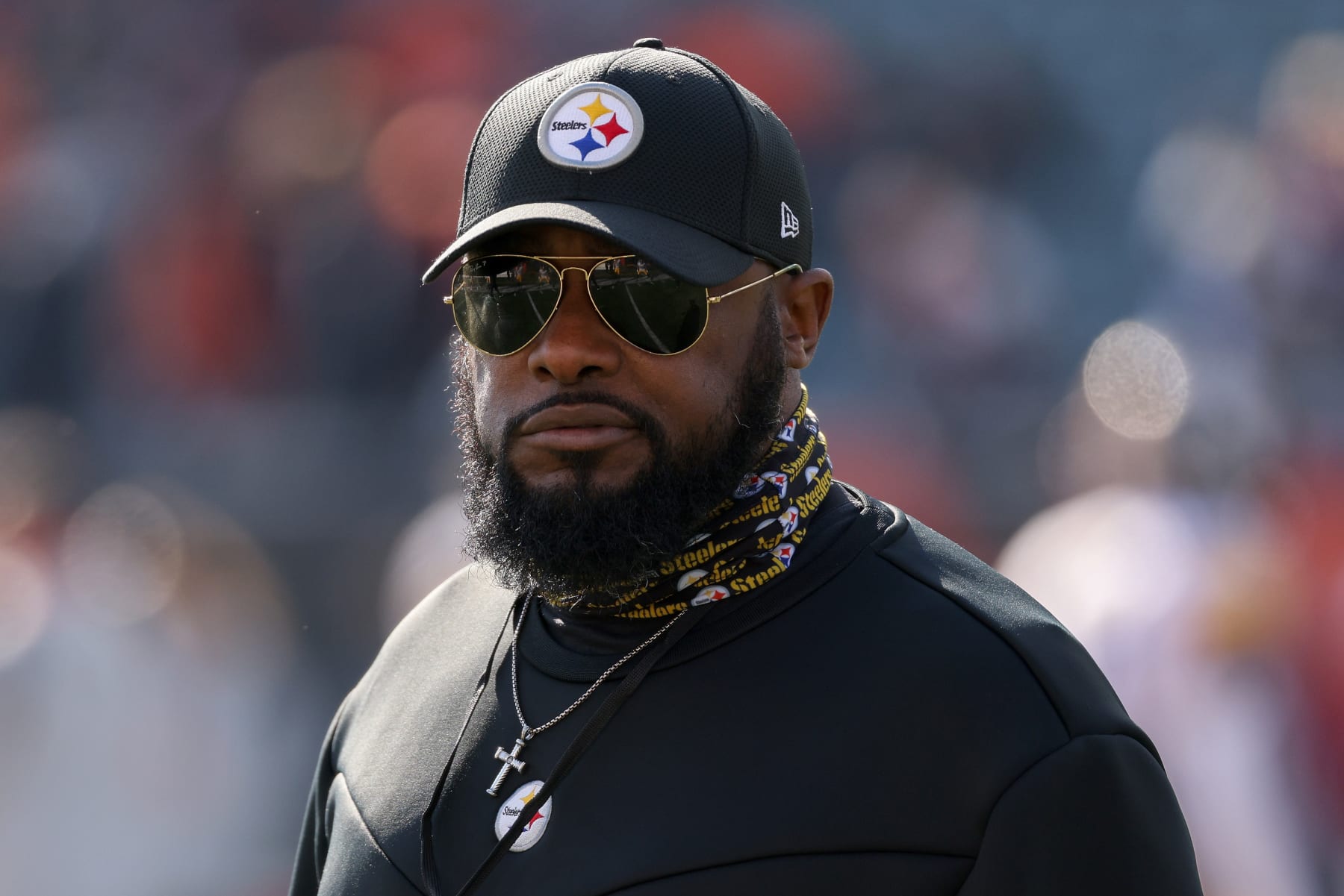 CINCINNATI, OHIO - NOVEMBER 28: Head coach Mike Tomlin of the Pittsburgh Steelers looks on before the game against the Cincinnati Bengals at Paul Brown Stadium on November 28, 2021 in Cincinnati, Ohio. (Photo by Dylan Buell/Getty Images)
