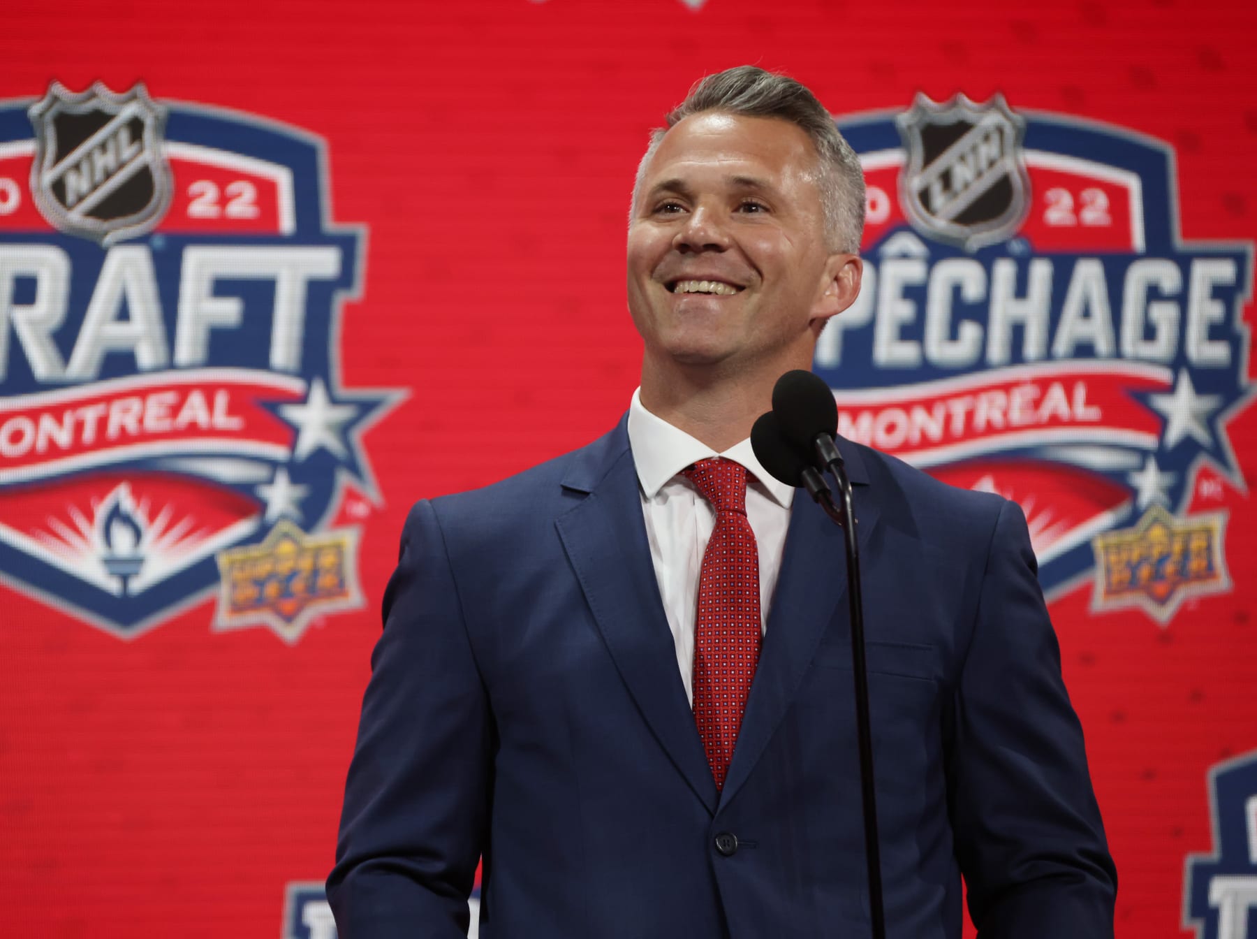 MONTREAL, QUEBEC - JULY 07: Head coach Martin St. Louis 
of the Montreal Canadiens addresses the arena fans during the first round of the 2022 Upper Deck NHL Draft at Bell Centre on July 07, 2022 in Montreal, Quebec. (Photo by Dave Sandford/NHLI via Getty Images)