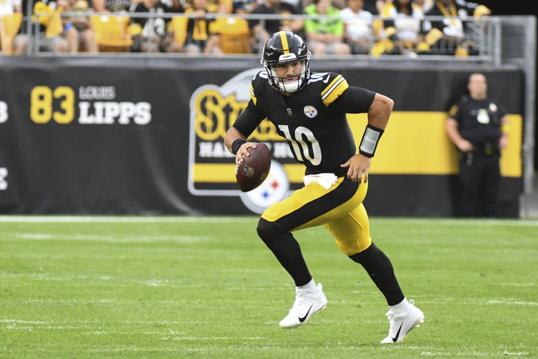 Pittsburgh Steelers quarterback Mitch Trubisky (10) scrambles ]against the Seattle Seahawks during the first half of an NFL preseason football game, Saturday, Aug. 13, 2022, in Pittsburgh. (AP Photo/Fred Vuich)