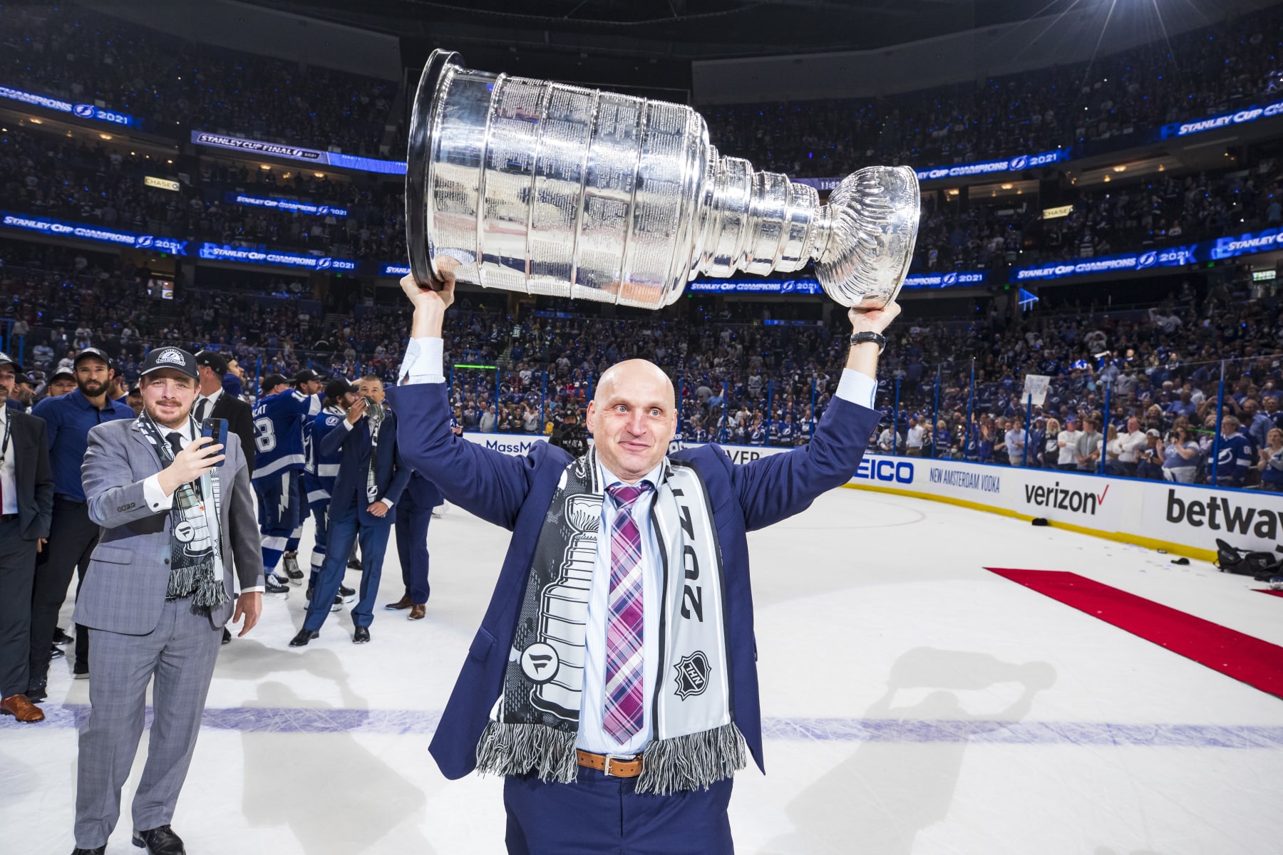 TAMPA, FL - JULY 7: Derek Lalonde, Assistant Coach of the Tampa Bay Lightning hoists the Stanley Cup overhead after the Tampa Bay Lightning defeated the Montreal Canadiens in Game Five to win the best of seven game series 4-1 during the Stanley Cup Final of the 2021 Stanley Cup Playoffs at Amalie Arena on July 7, 2021 in Tampa, Florida. (Photo by Scott Audette/NHLI via Getty Images)