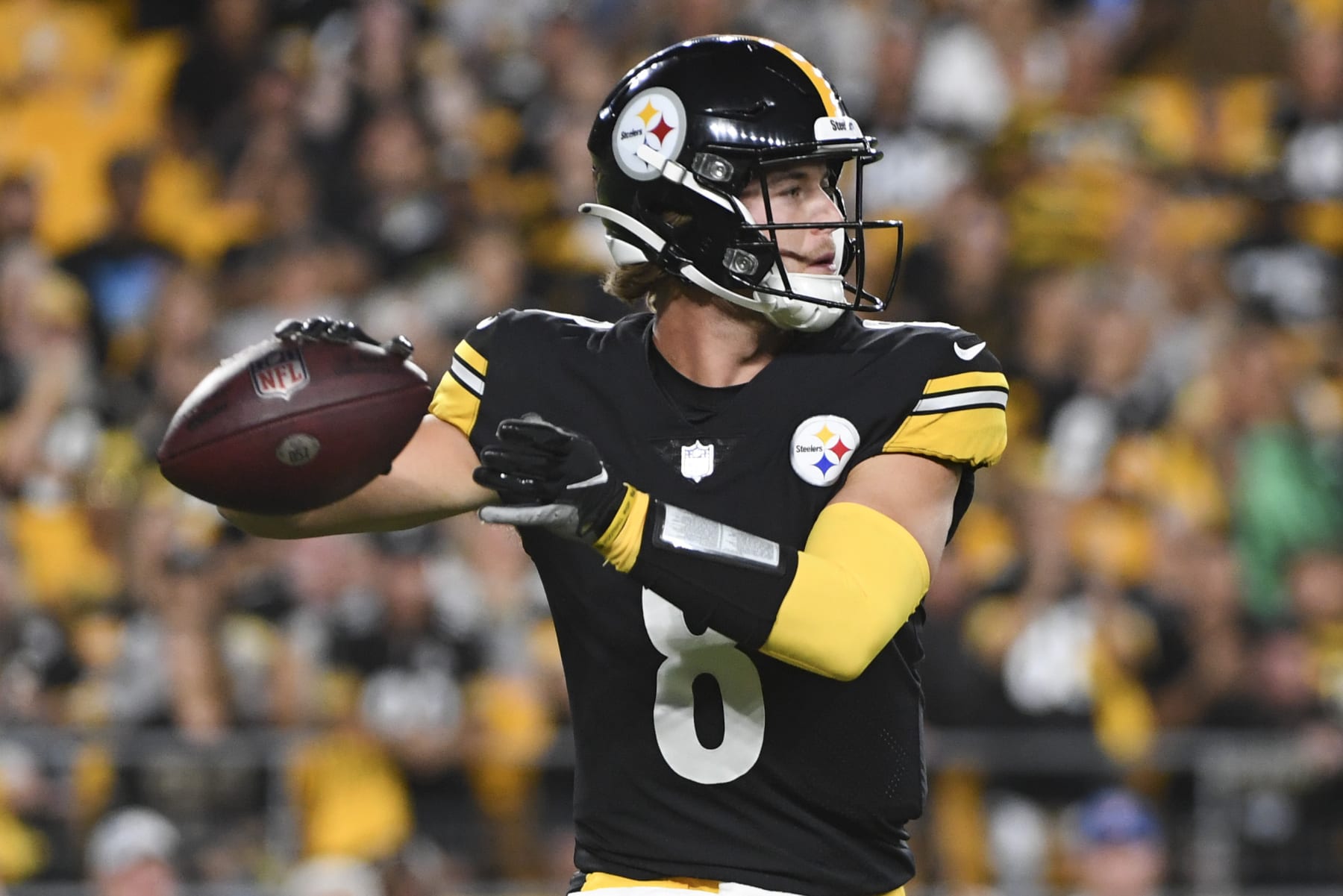 Pittsburgh Steelers quarterback Kenny Pickett looks to pass against the Seattle Seahawks during the second half of a preseason NFL football game, Saturday, Aug. 13, 2022, in Pittsburgh. (AP Photo/Barry Reeger) Pittsburgh Steelers quarterback Kenny Pickett looks to pass against the Seattle Seahawks during the second half of a preseason NFL football game, Saturday, Aug. 13, 2022, in Pittsburgh. (AP Photo/Barry Reeger)