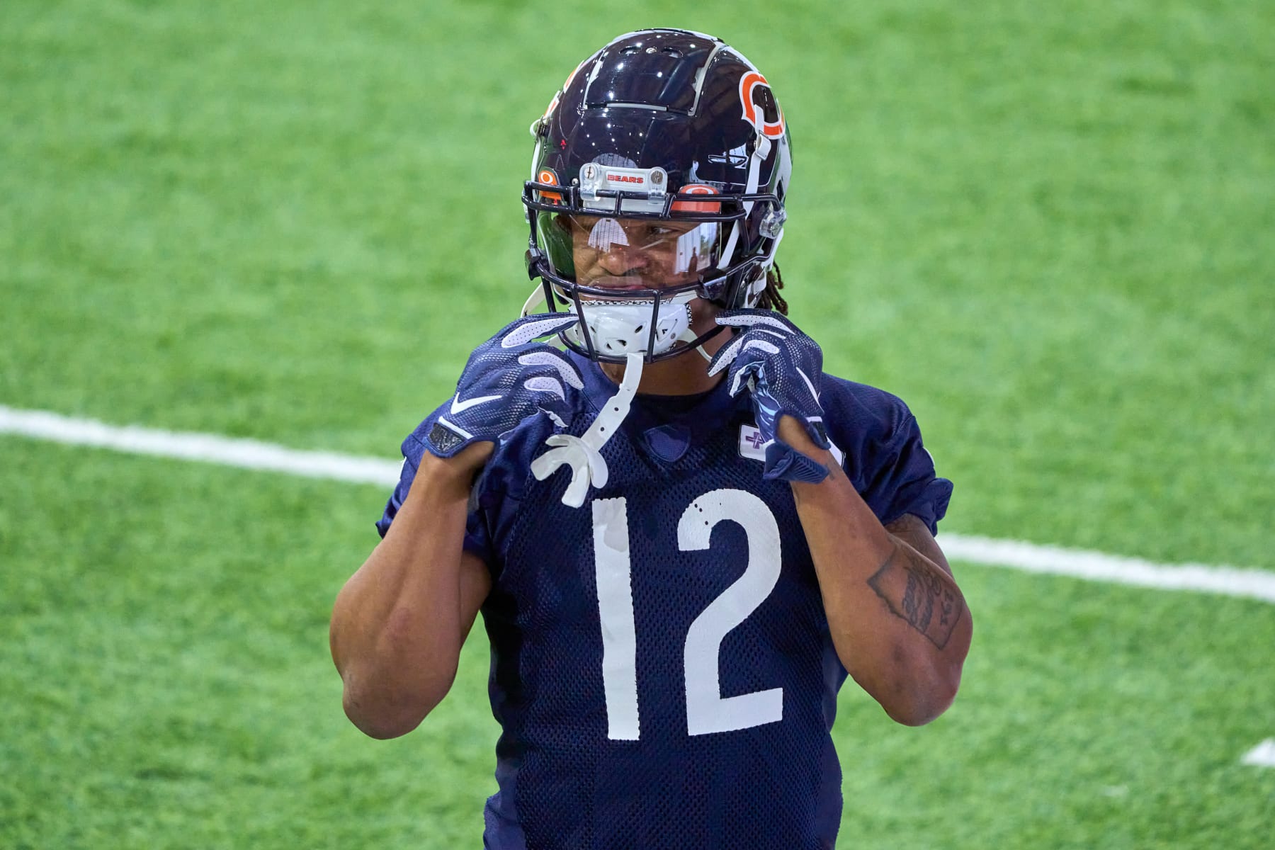LAKE FOREST, IL - JUNE 08: Chicago Bears wide receiver Velus Jones Jr. (12) looks on during the the Chicago Bears OTA Offseason Workouts on June 08, 2022 at Halas Hall in Lake Forest, IL. (Photo by Robin Alam/Icon Sportswire via Getty Images)
