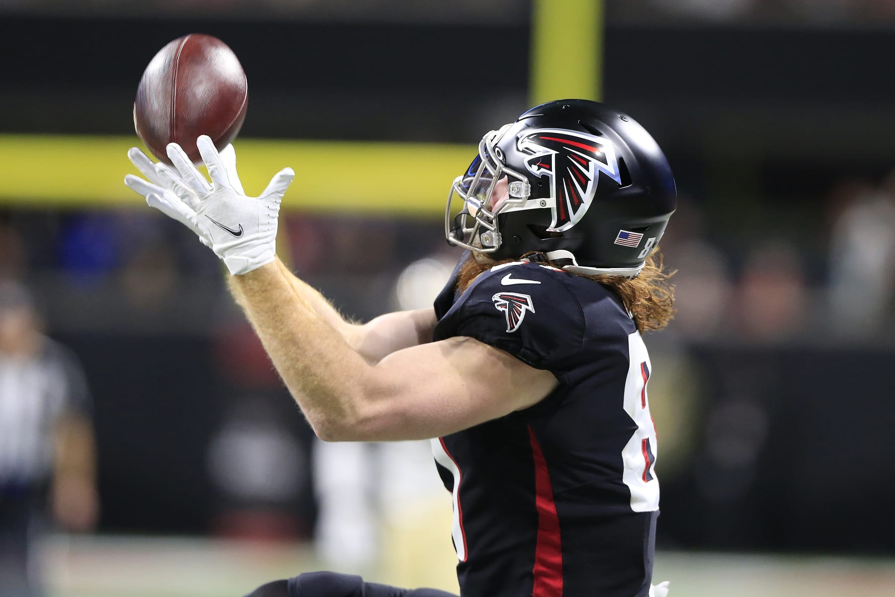 ATLANTA, GA - JANUARY 09: Atlanta Falcons Tight End Hayden Hurst (81) makes a reception during the second half of the final NFL regular season game between the Atlanta Falcons and the New Orleans Saints on January 9, 2022 at Mercedes-Benz Stadium in Atlanta, Georgia.   (Photo by David J. Griffin/Icon Sportswire via Getty Images)