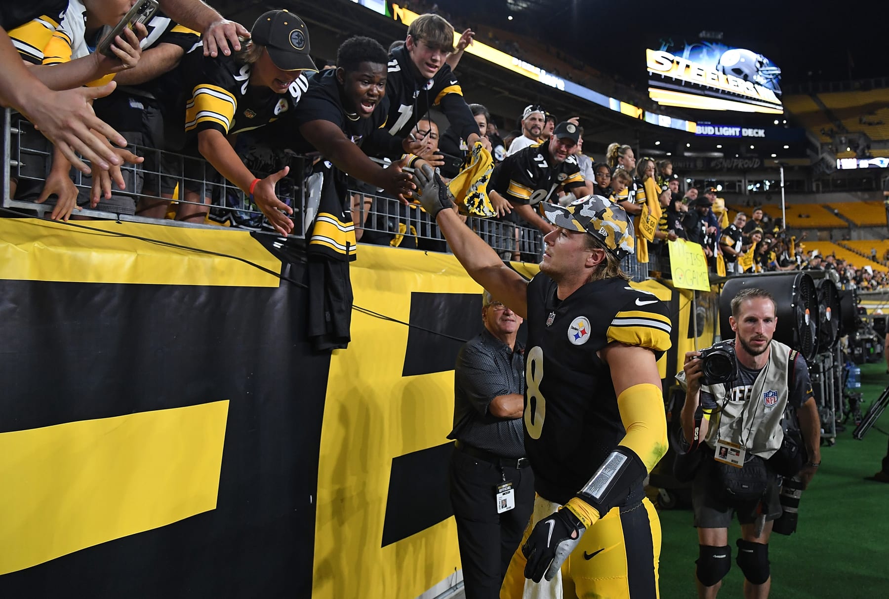 PITTSBURGH, PA - AUGUST 13: Kenny Pickett #8 of the Pittsburgh Steelers shakes hands with fans following a 32-25 win over the Seattle Seahawks during a preseason game at Acrisure Stadium on August 13, 2022 in Pittsburgh, Pennsylvania. (Photo by Justin Berl/Getty Images)