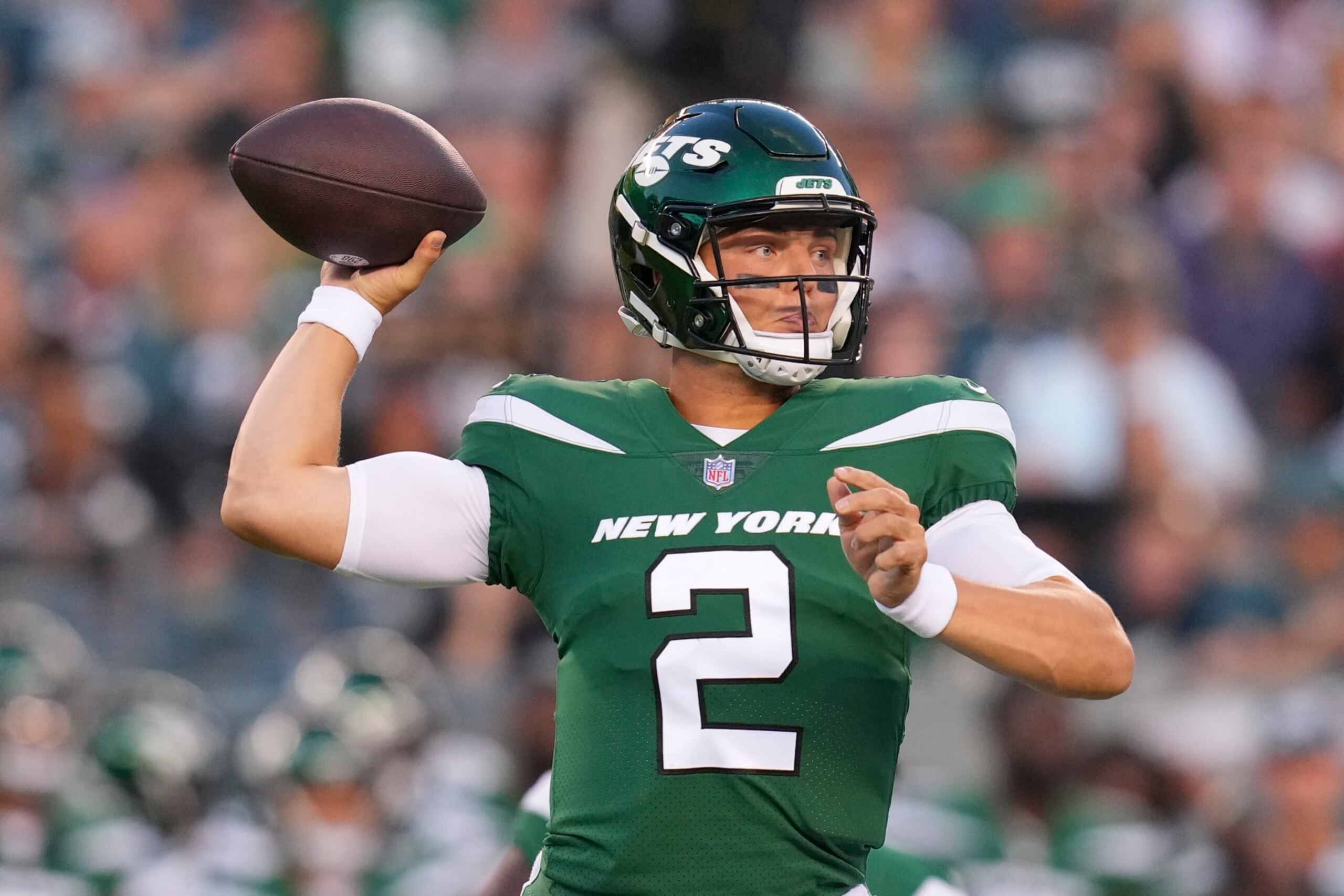 PHILADELPHIA, PA - AUGUST 12: Zach Wilson #2 of the New York Jets throws a pass against the Philadelphia Eagles in the first half of the preseason game at Lincoln Financial Field on August 12, 2022 in Philadelphia, Pennsylvania. (Photo by Mitchell Leff/Getty Images)