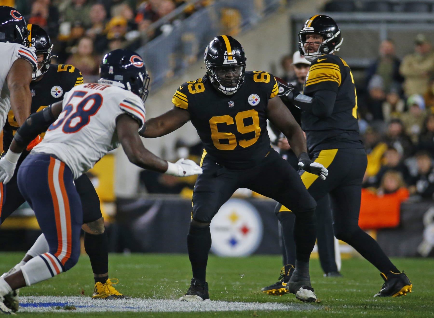 PITTSBURGH, PA - NOVEMBER 08: Kevin Dotson #69 of the Pittsburgh Steelers in action on against the Chicago Bears on November 8, 2021 at Heinz Field in Pittsburgh, Pennsylvania. (Photo by Justin K. Aller/Getty Images) PITTSBURGH, PA - NOVEMBER 08: Kevin Dotson #69 of the Pittsburgh Steelers in action on against the Chicago Bears on November 8, 2021 at Heinz Field in Pittsburgh, Pennsylvania. (Photo by Justin K. Aller/Getty Images)