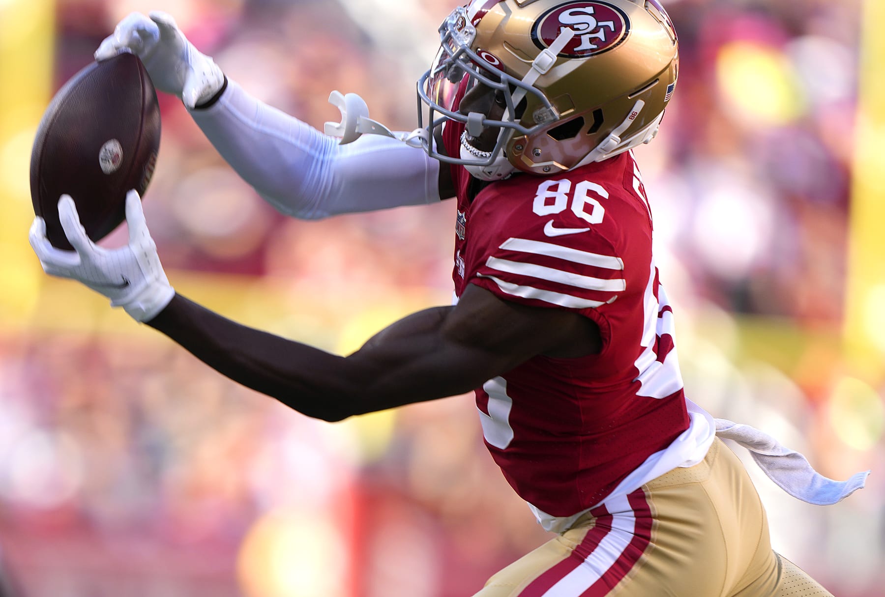 SANTA CLARA, CALIFORNIA - AUGUST 12: Danny Gray #86 of the San Francisco 49ers catches a pass against the Green Bay Packers during the first quarter of an NFL preseason game at Levi's Stadium on August 12, 2022 in Santa Clara, California. (Photo by Thearon W. Henderson/Getty Images)