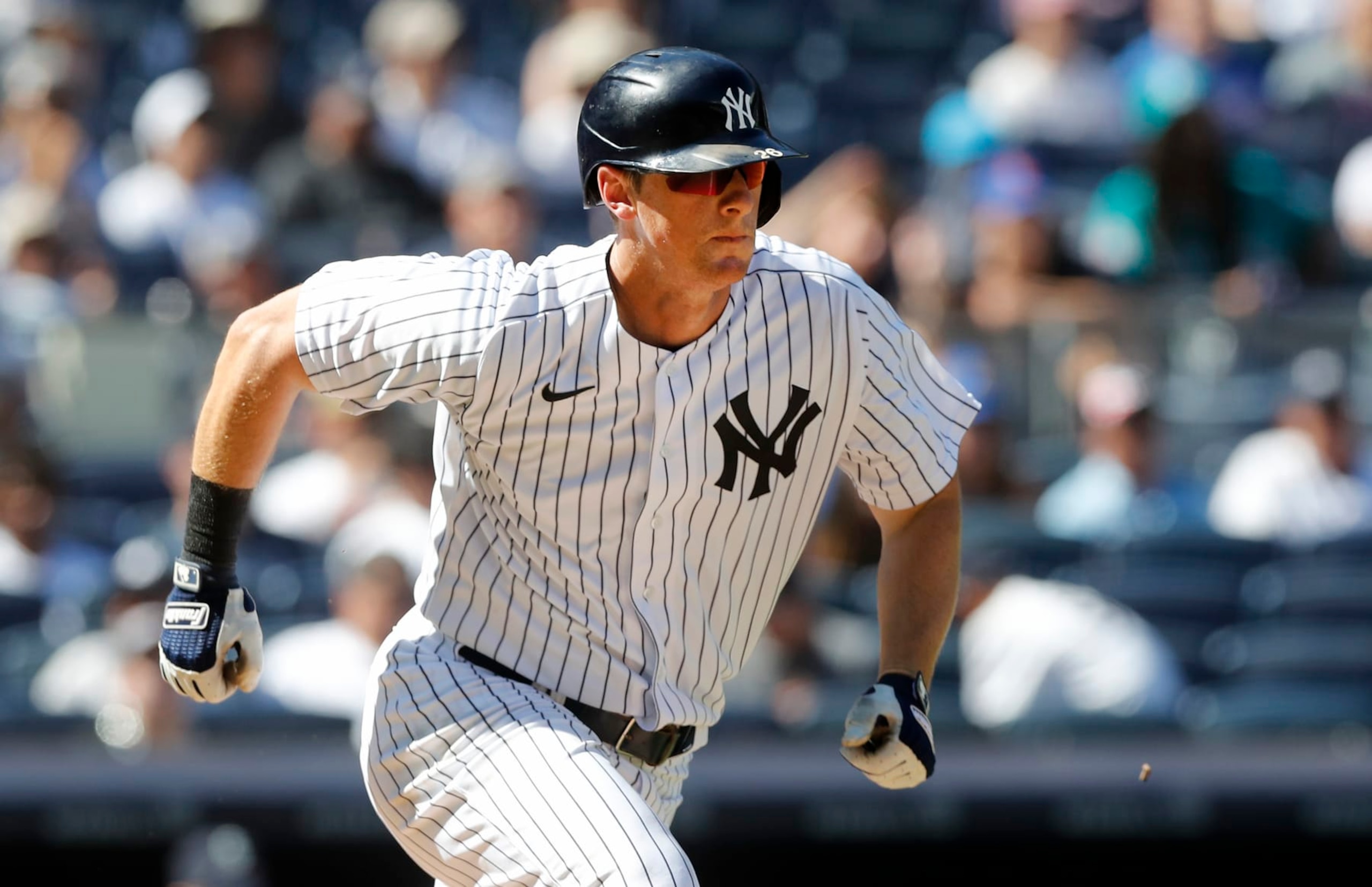 NEW YORK, NEW YORK - AUGUST 03:  DJ LeMahieu #26 of the New York Yankees in action against the Seattle Mariners at Yankee Stadium on August 03, 2022 in New York City. The Mariners defeated the Yankees 7-3. (Photo by Jim McIsaac/Getty Images)