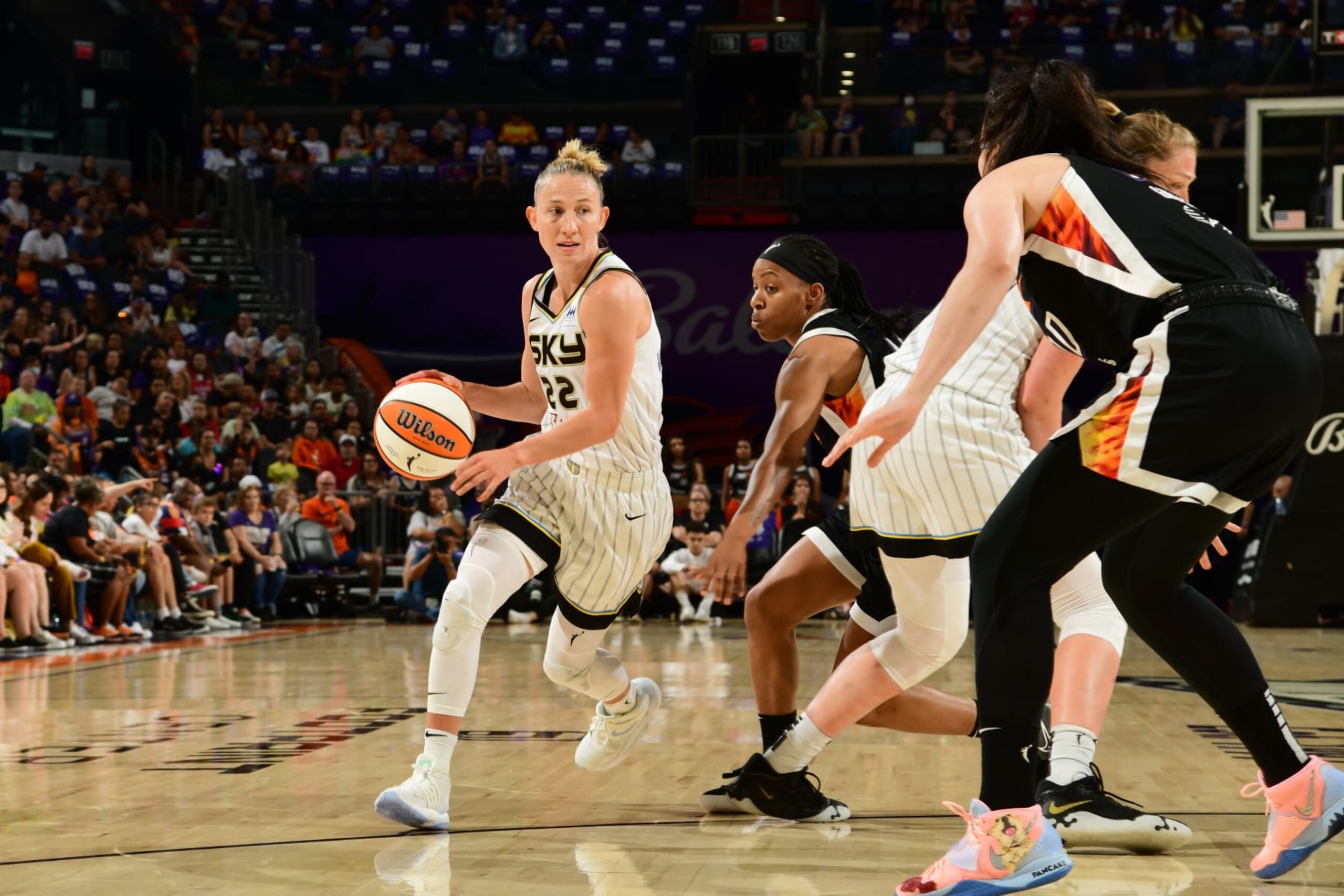PHOENIX, AZ - AUGUST 14: Courtney Vandersloot #22 of the Chicago Sky drives to the basket during the game against the Phoenix Mercury on August 14, 2022 at Footprint Center in Phoenix, Arizona. NOTE TO USER: User expressly acknowledges and agrees that, by downloading and or using this photograph, user is consenting to the terms and conditions of the Getty Images License Agreement. Mandatory Copyright Notice: Copyright 2022 NBAE (Photo by Kate Frese/NBAE via Getty Images)