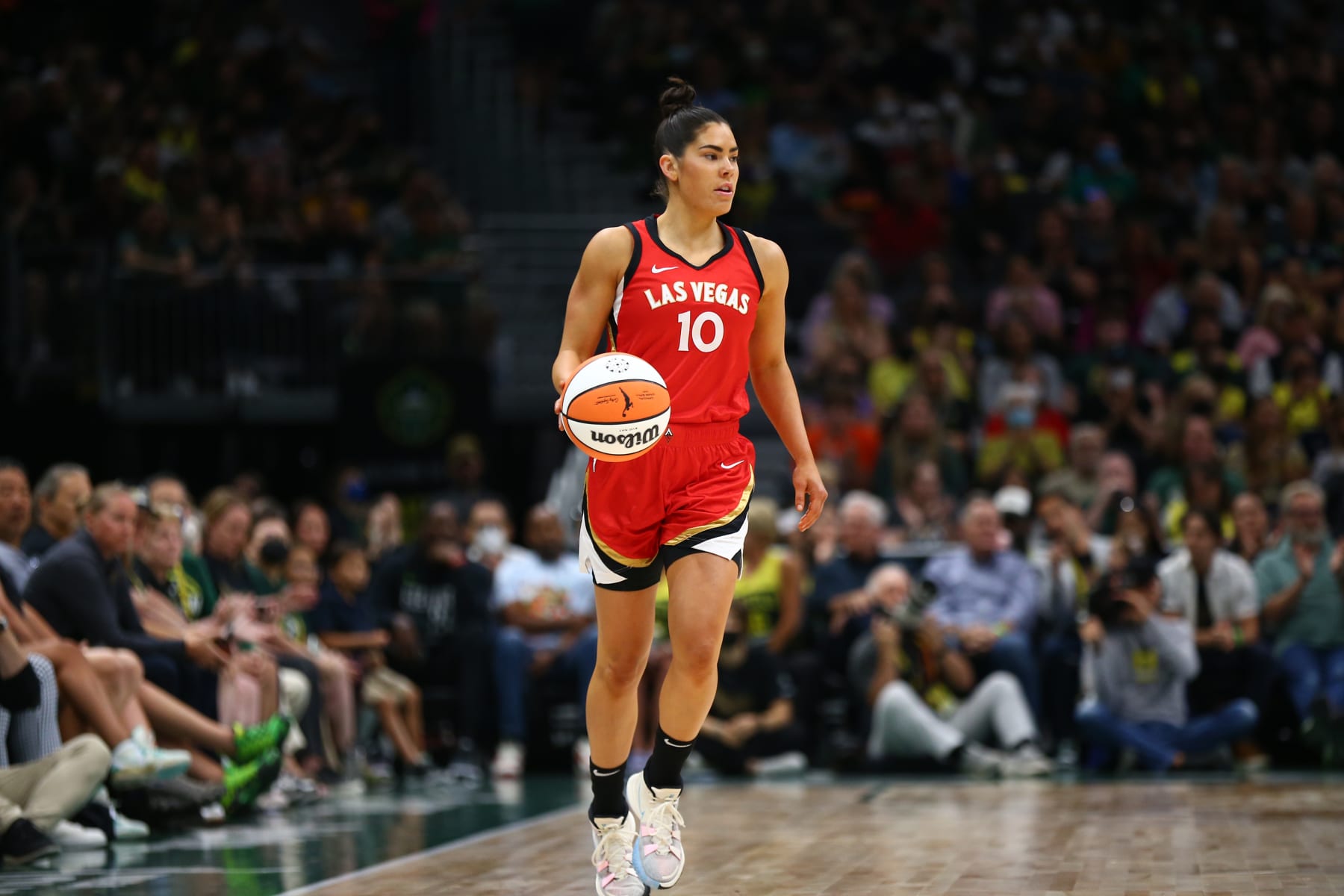 SEATTLE, WA - AUGUST 7: Kelsey Plum #10 of the Las Vegas Aces dribbles the ball during the game against the Seattle Storm on August 7, 2022 at the Climate Pledge Arena in Seattle, Washington. NOTE TO USER: User expressly acknowledges and agrees that, by downloading and or using this photograph, User is consenting to the terms and conditions of the Getty Images License Agreement. Mandatory Copyright Notice: Copyright 2022 NBAE (Photo by Lindsey Wasson/NBAE via Getty Images)