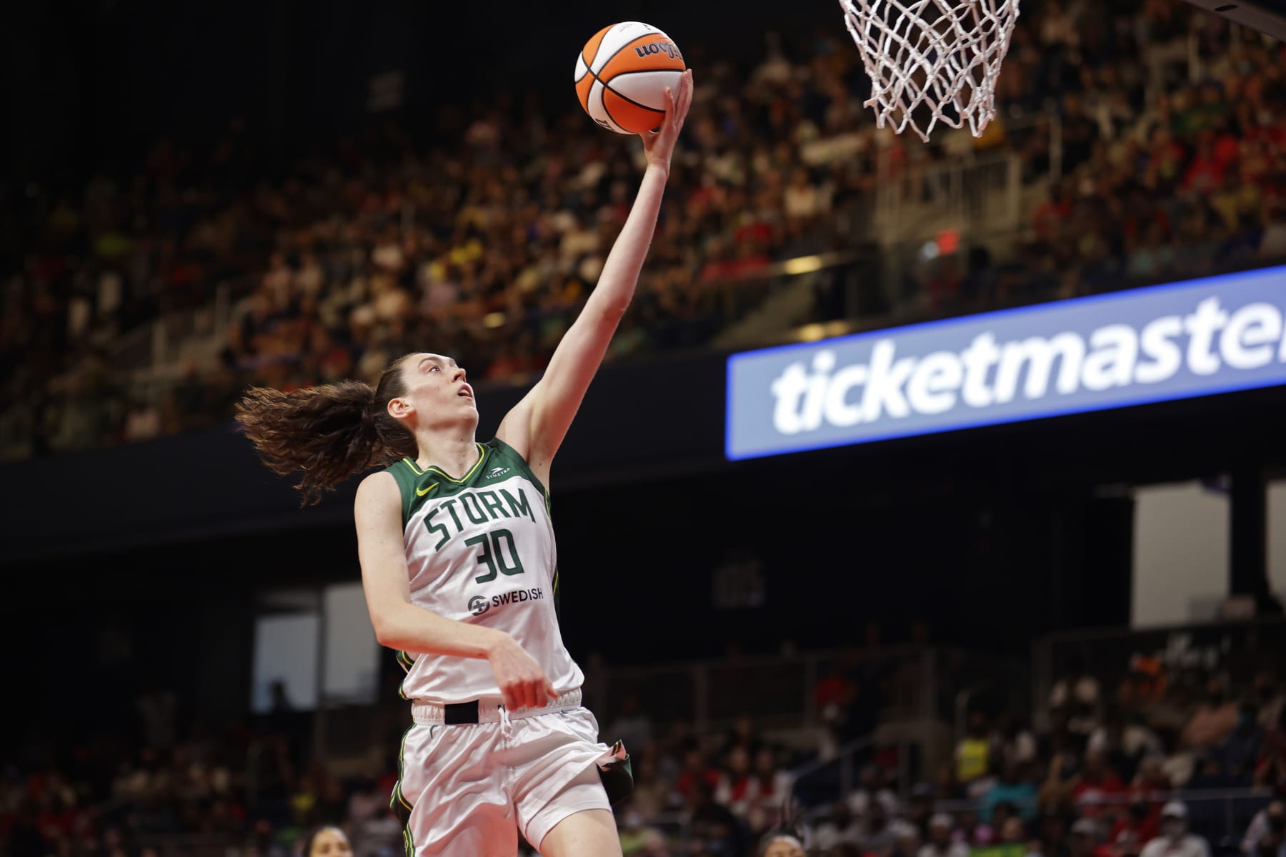 WASHINGTON, DC - JULY 31: Breanna Stewart #30 of the Seattle Storm drives to the basket during the game against the Washington Mystics on July 31, 2022 at Entertainment & Sports Arena in Washington, DC. NOTE TO USER: User expressly acknowledges and agrees that, by downloading and or using this Photograph, user is consenting to the terms and conditions of the Getty Images License Agreement. Mandatory Copyright Notice: Copyright 2022 NBAE (Photo by KeShawn Ennis/NBAE via Getty Images)
