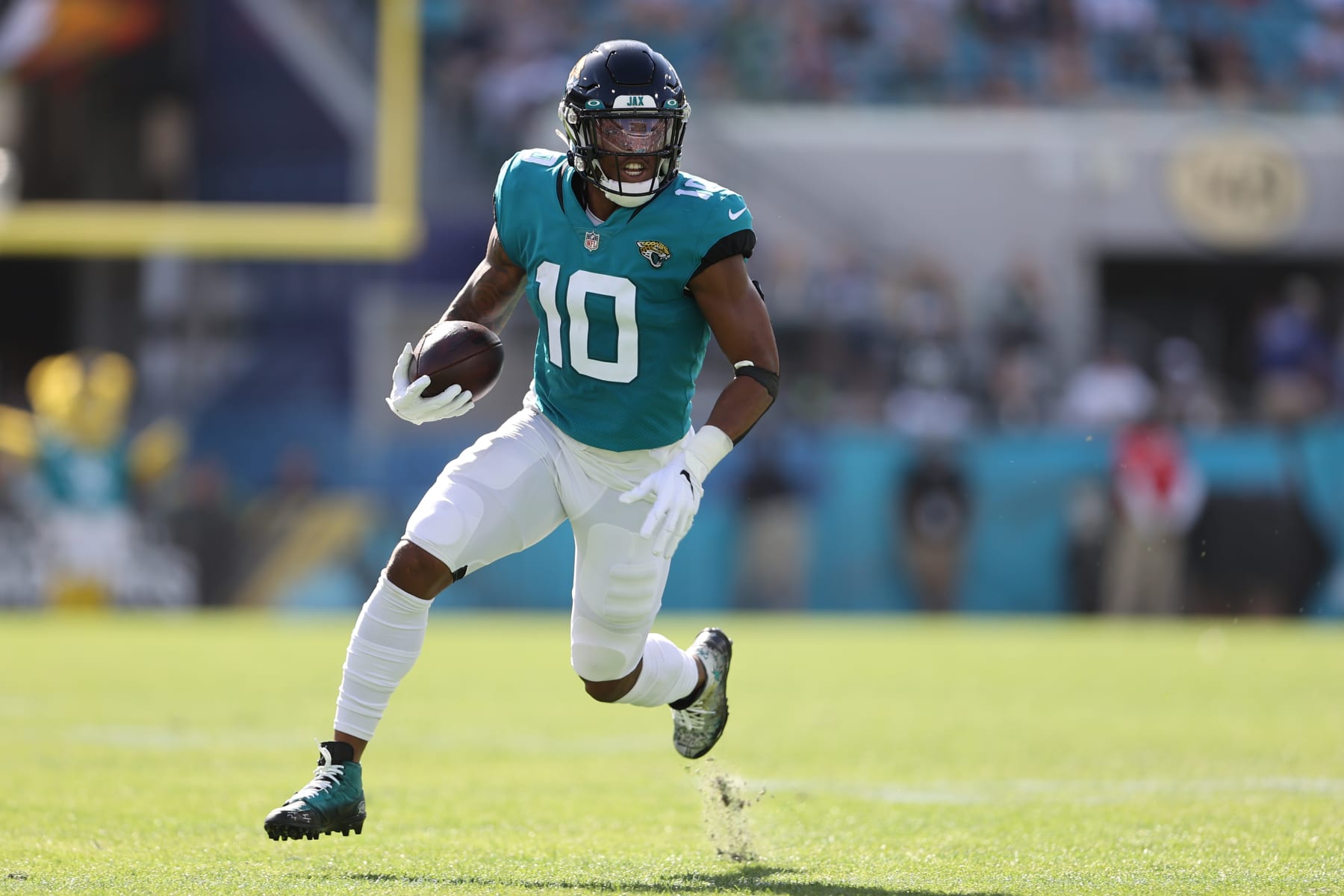 JACKSONVILLE, FL - JANUARY 09: Jacksonville Jaguars wide receiver Laviska Shenault Jr. (10) runs after the catch during the game between the Indianapolis Colts and the Jacksonville Jaguars on January 9, 2022 at TIAA Bank Field in Jacksonville, FL (Photo by Icon Sportswire)