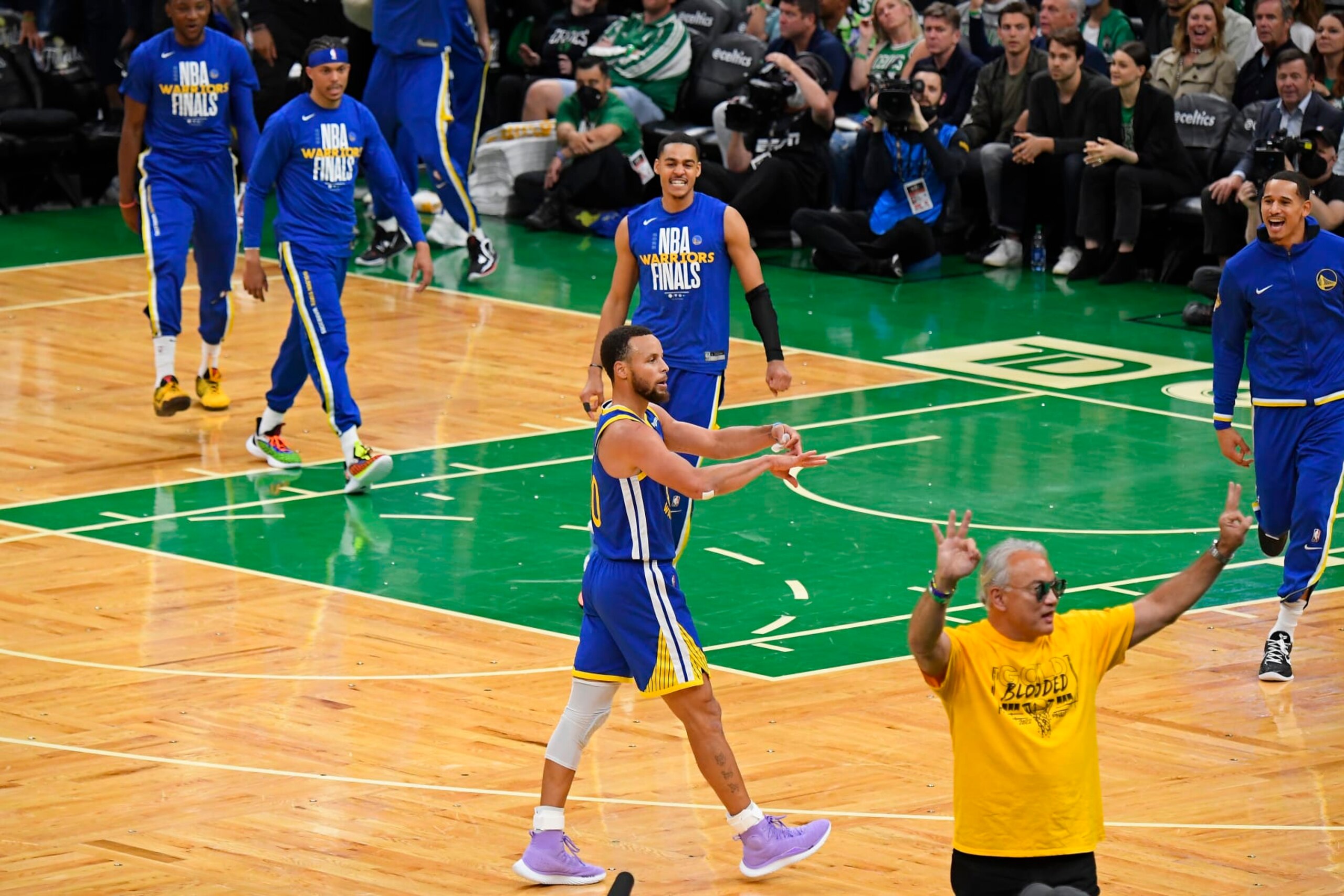 BOSTON, MA - JUNE 16: Stephen Curry #30 of the Golden State Warriors celebrates and points to his finger during Game Six of the 2022 NBA Finals against the Boston Celtics on June 16, 2022 at TD Garden in Boston, Massachusetts. NOTE TO USER: User expressly acknowledges and agrees that, by downloading and or using this photograph, user is consenting to the terms and conditions of Getty Images License Agreement. Mandatory Copyright Notice: Copyright 2022 NBAE (Photo by Brian Babineau/NBAE via Getty Images)