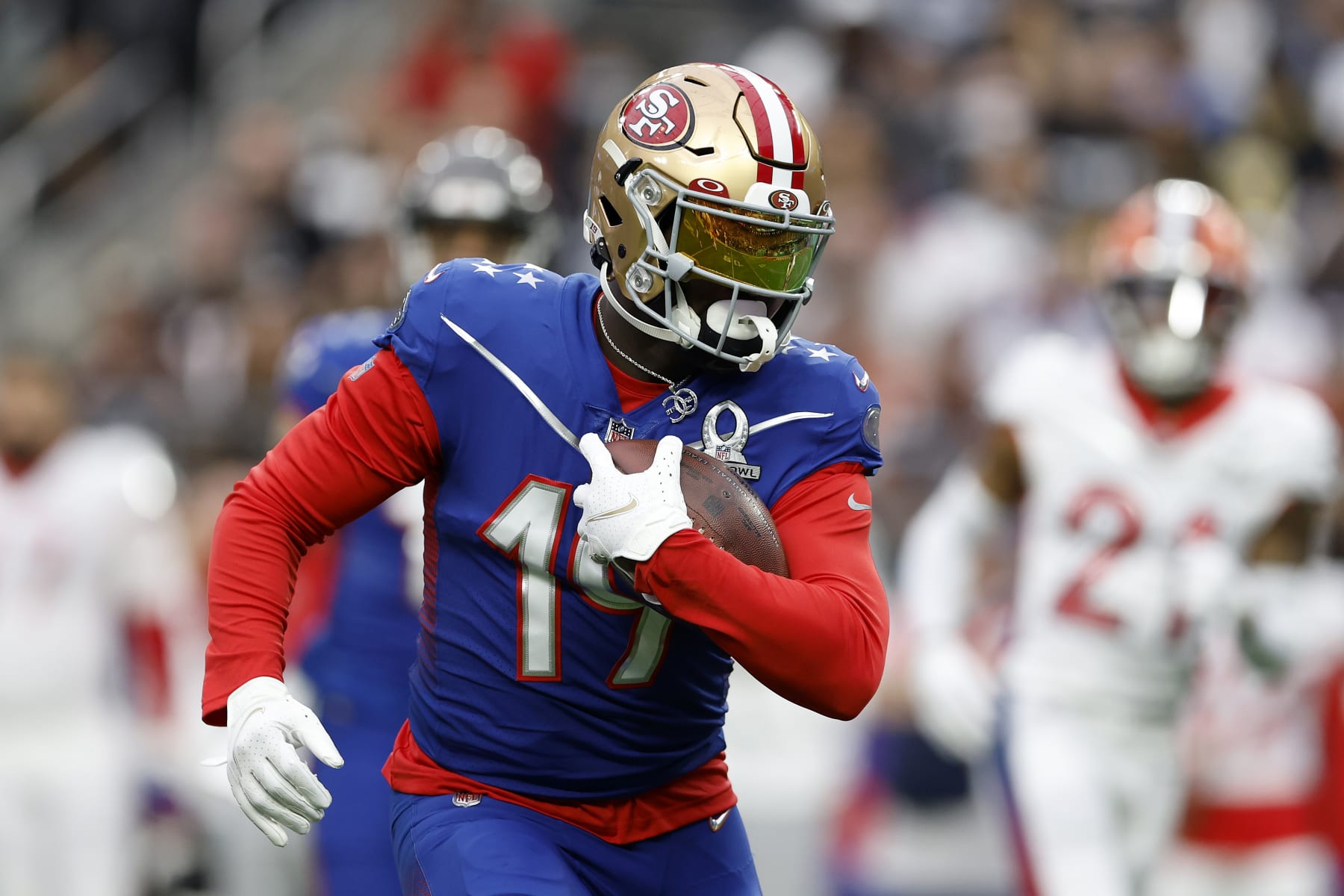 LAS VEGAS, NEVADA - FEBRUARY 06: Deebo Samuel #19 of the San Francisco 49ers and NFC runs with the ball in the first quarter of the 2022 NFL Pro Bowl against the AFC at Allegiant Stadium on February 06, 2022 in Las Vegas, Nevada. (Photo by Christian Petersen/Getty Images)