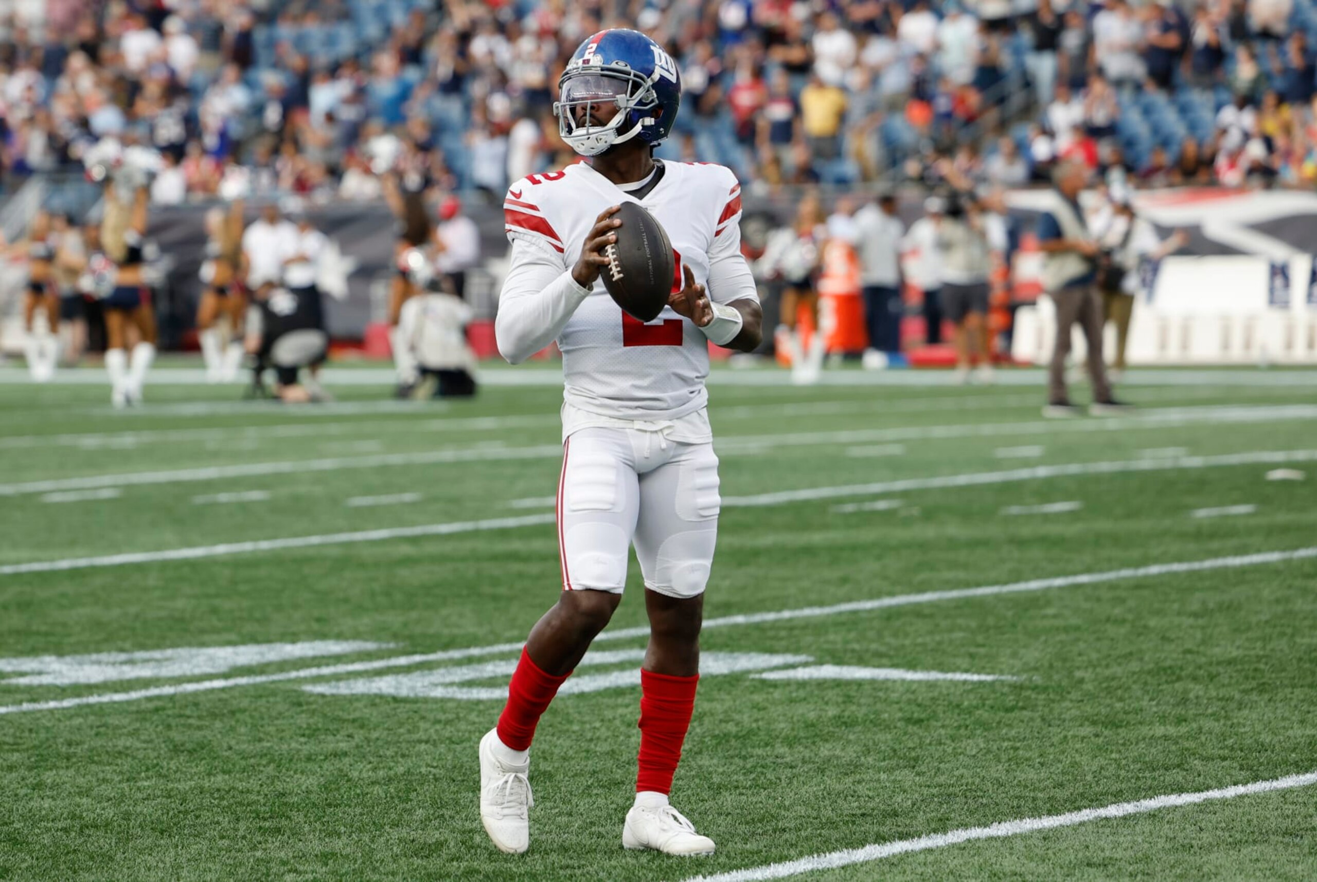 FOXBOROUGH, MA - AUGUST 11: New York Giants quarterback Tyrod Taylor (2) during an NFL preseason game between the New England Patriots and the New York Giants on August 11, 2022, at Gillette Stadium in Foxborough, Massachusetts. (Photo by Fred Kfoury III/Icon Sportswire via Getty Images)