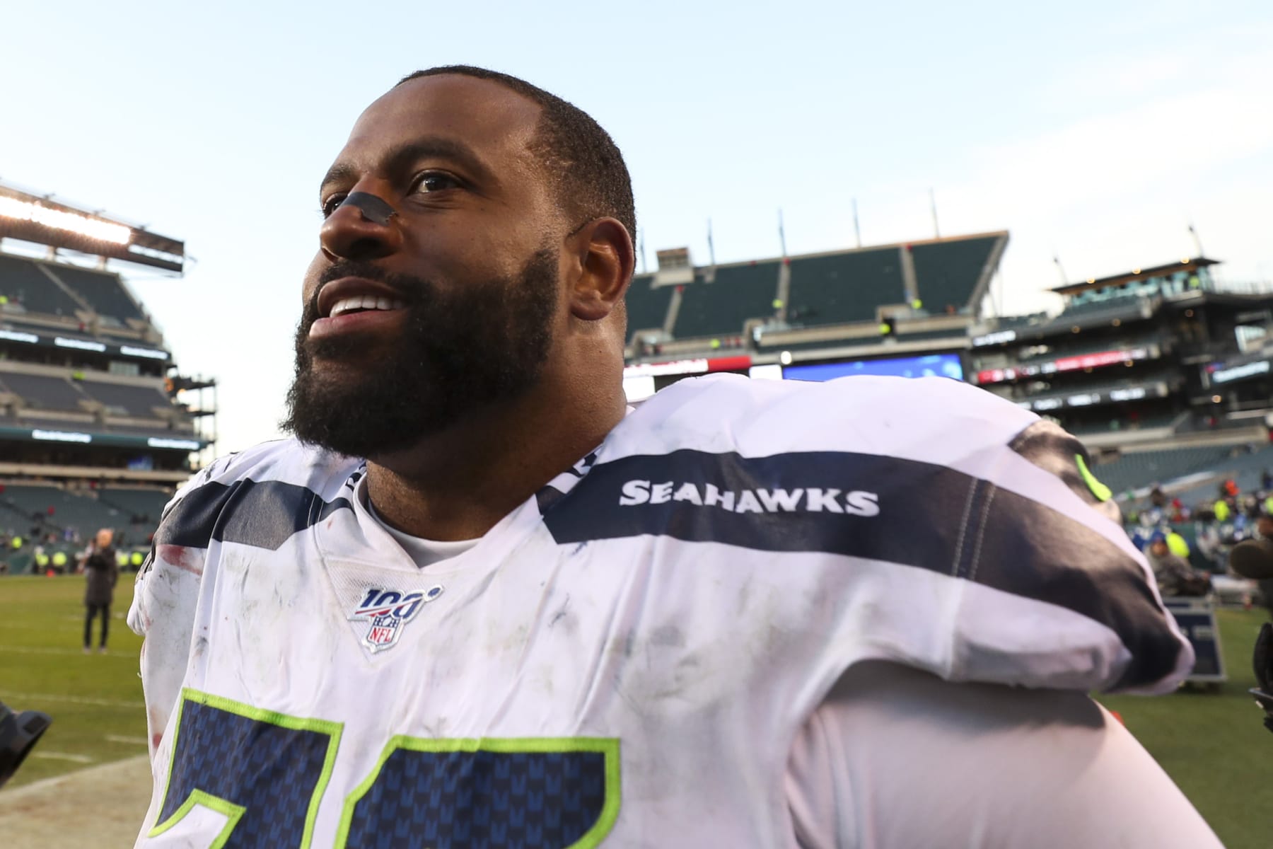 PHILADELPHIA, PA - NOVEMBER 24: Duane Brown #76 of the Seattle Seahawks walks off the field after the game against the Philadelphia Eagles at Lincoln Financial Field on November 24, 2019 in Philadelphia, Pennsylvania. (Photo by Mitchell Leff/Getty Images)