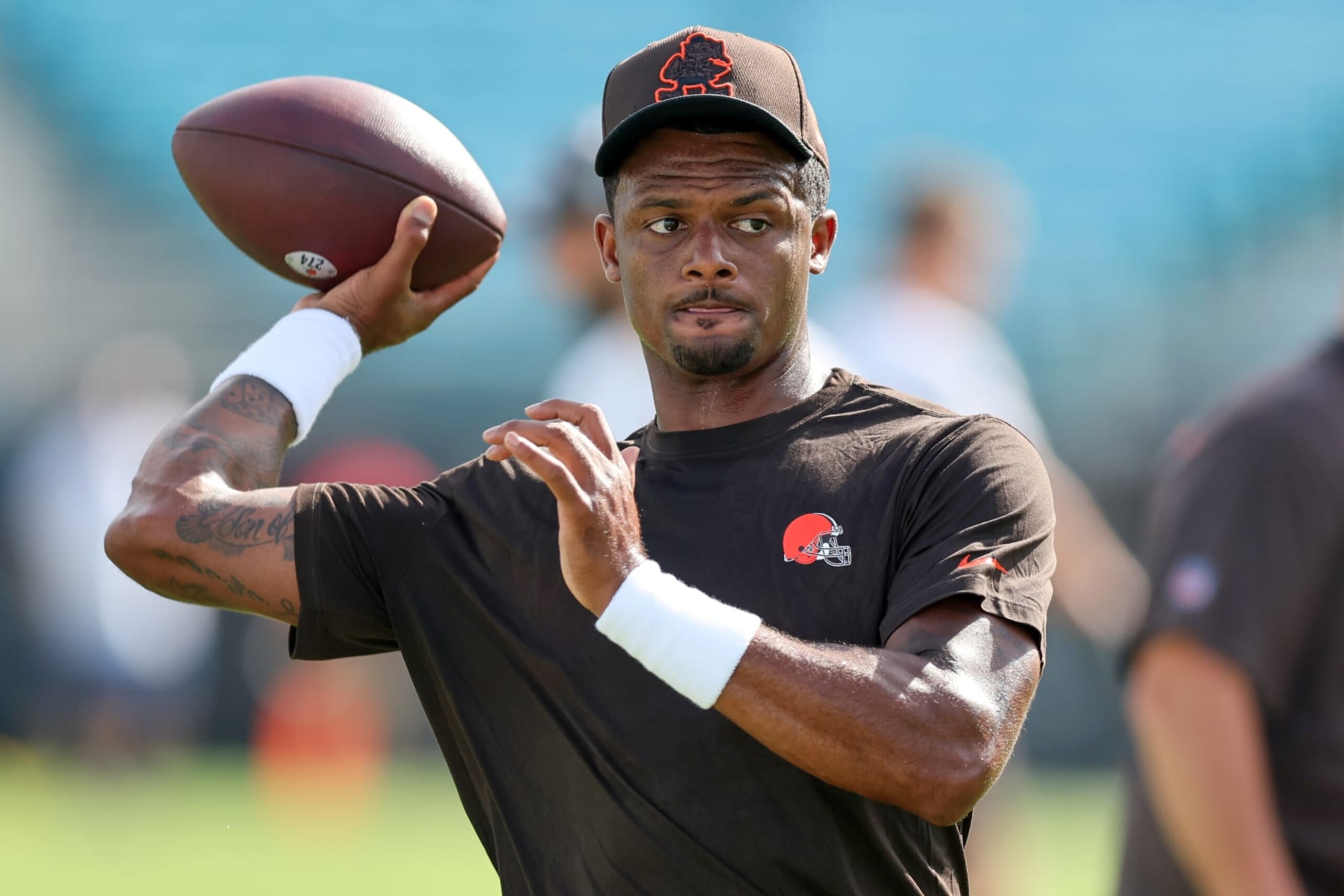 JACKSONVILLE, FL - AUGUST 12: Deshaun Watson #4 of the Cleveland Browns warms up prior to a football game against the Jacksonville Jaguars at TIAA Bank Field on August 12, 2022 in Jacksonville, Florida. (Photo by Mike Carlson/Getty Images) JACKSONVILLE, FL - AUGUST 12: Deshaun Watson #4 of the Cleveland Browns warms up prior to a football game against the Jacksonville Jaguars at TIAA Bank Field on August 12, 2022 in Jacksonville, Florida. (Photo by Mike Carlson/Getty Images)