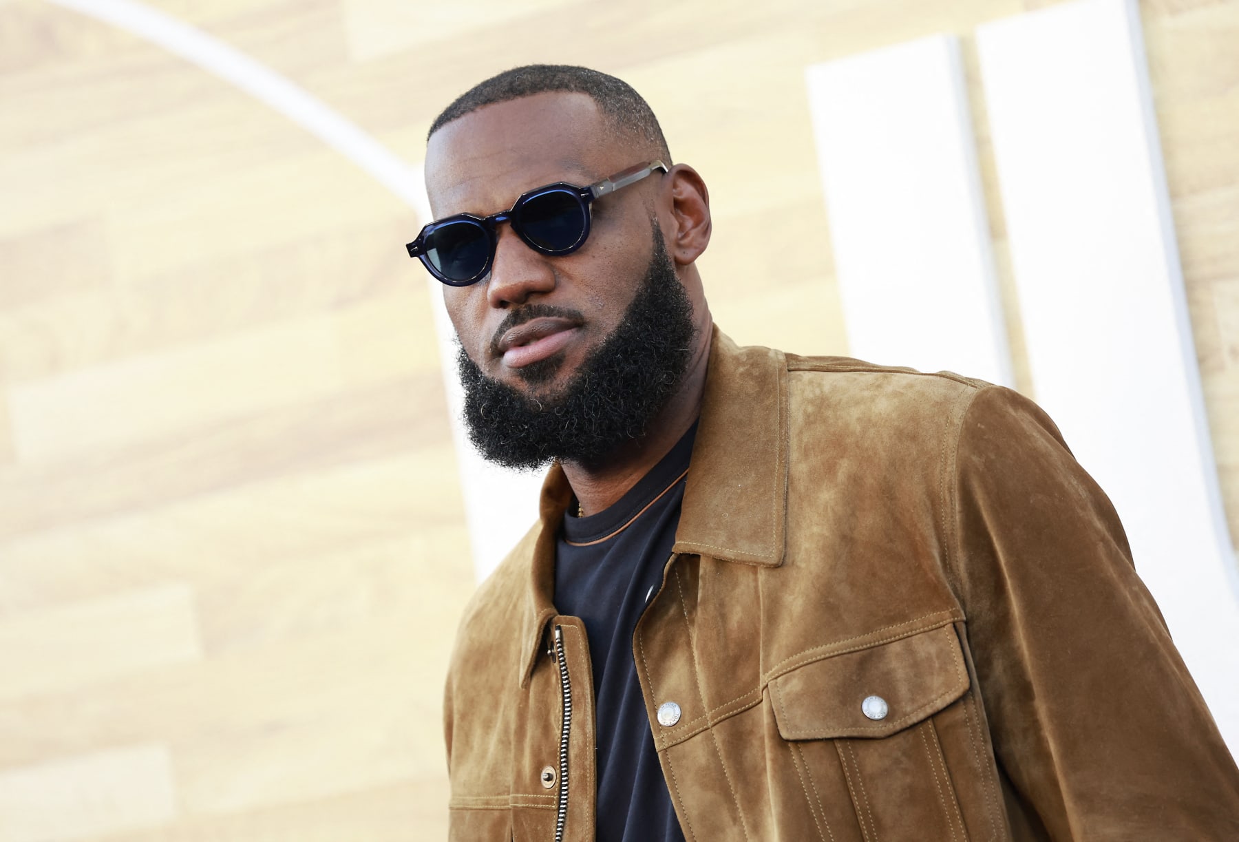 US basketball player LeBron James arrives for Netflix's Los Angeles premiere of "Hustle" held at the Westwood Regency Village Theatre on June 1, 2022 in Los Angeles, California. (Photo by Michael Tran / AFP) (Photo by MICHAEL TRAN/AFP via Getty Images)