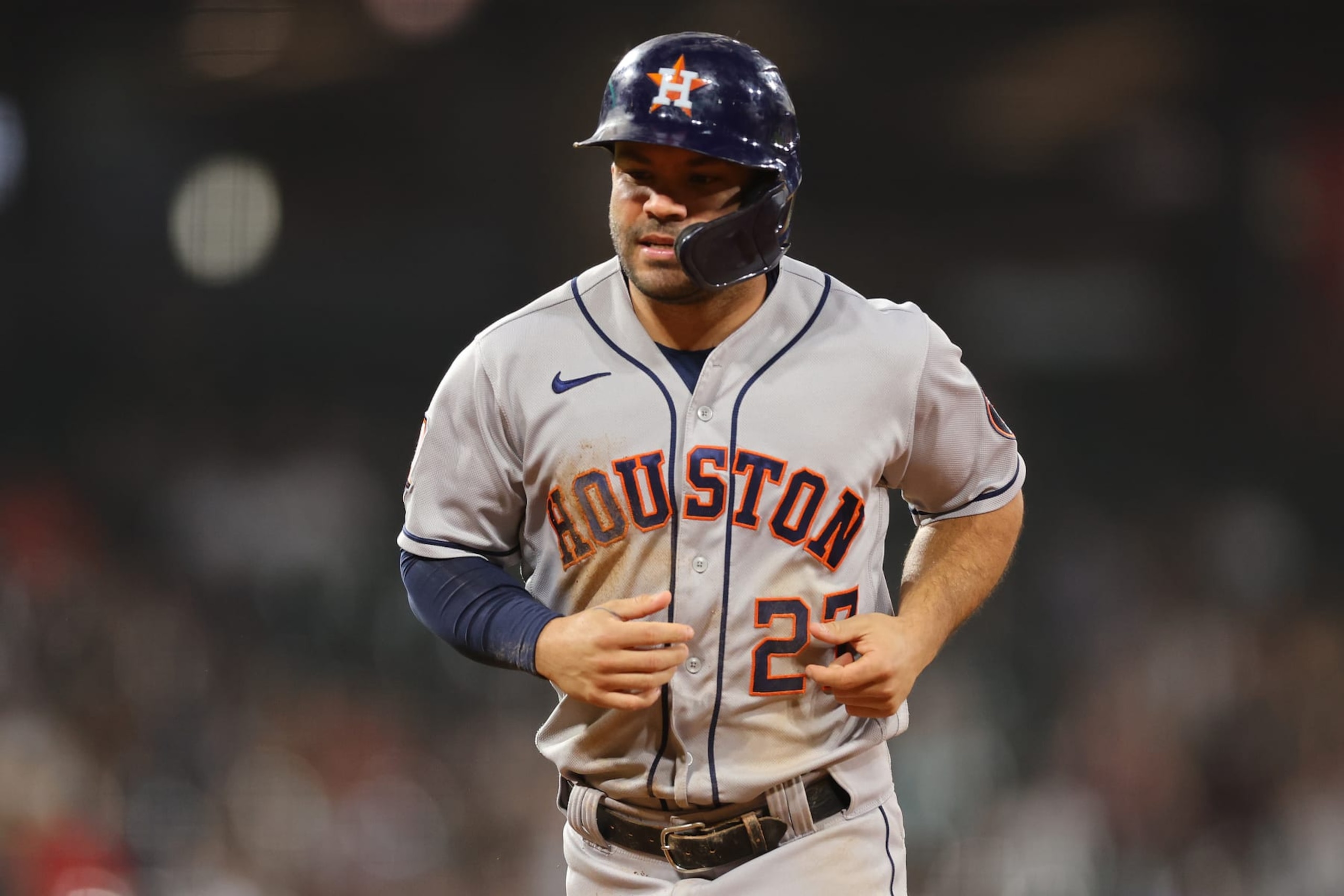 CHICAGO, ILLINOIS - AUGUST 16: Jose Altuve #27 of the Houston Astros reacts after being picked off of second base during the third inning against the Chicago White Sox at Guaranteed Rate Field on August 16, 2022 in Chicago, Illinois. (Photo by Michael Reaves/Getty Images)