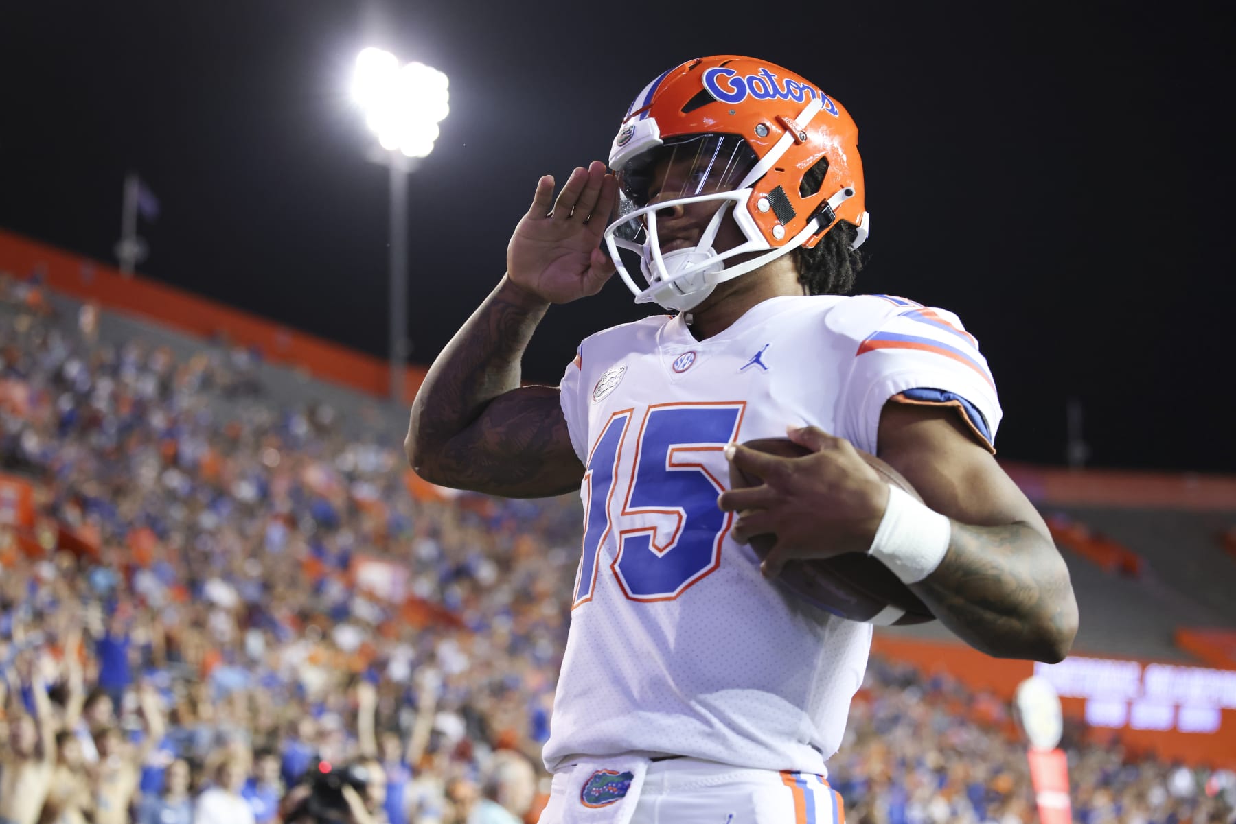 GAINESVILLE, FL - APRIL 14: Florida Gators quarterback Anthony Richardson (15) salutes the camera after his rushing touchdown during the Florida Spring football game on Thursday, April 14, 2022 at Ben Hill Griffin Stadium at Florida Field in Gainesville, FL (Photo by Peter Joneleit/Icon Sportswire via Getty Images)