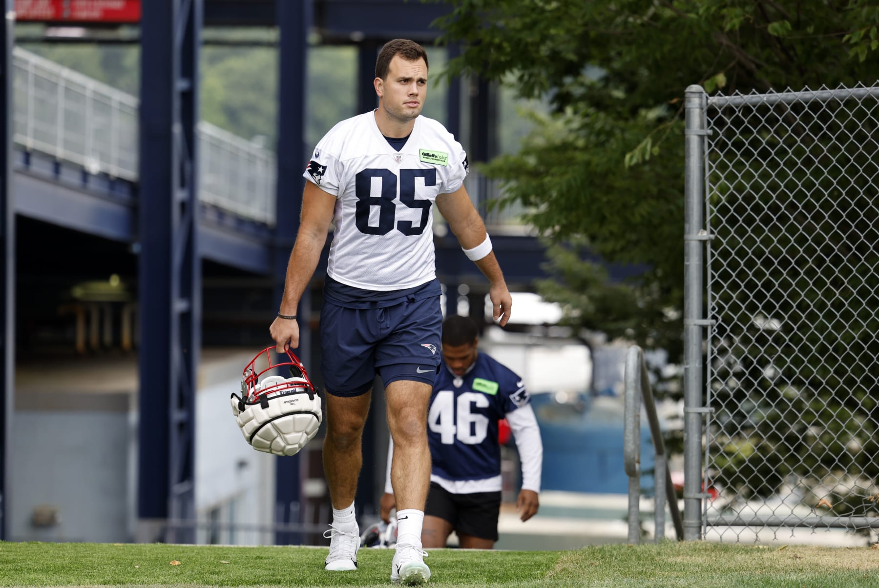 FOXBOROUGH, MA - JULY 28: New England Patriots tight end Hunter Henry (85) during New England Patriots training camp on July 28, 2022, at the Patriots Training Facility at Gillette Stadium in Foxborough, Massachusetts. (Photo by Fred Kfoury III/Icon Sportswire via Getty Images)