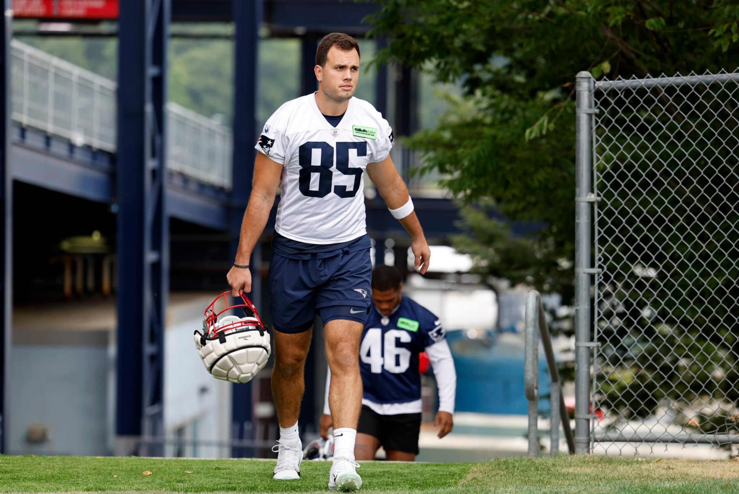 FOXBOROUGH, MA - JULY 28: New England Patriots tight end Hunter Henry (85) during New England Patriots training camp on July 28, 2022, at the Patriots Training Facility at Gillette Stadium in Foxborough, Massachusetts. (Photo by Fred Kfoury III/Icon Sportswire via Getty Images)