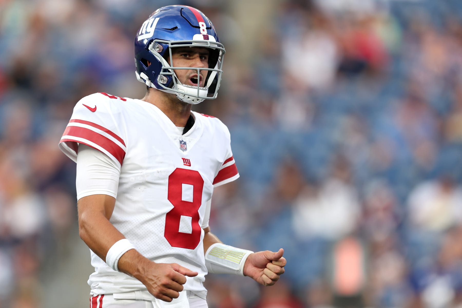 FOXBOROUGH, MASSACHUSETTS - AUGUST 11: Daniel Jones #8 of the New York Giants looks on during the preseason game between the New York Giants and the New England Patriots at Gillette Stadium on August 11, 2022 in Foxborough, Massachusetts. (Photo by Maddie Meyer/Getty Images)