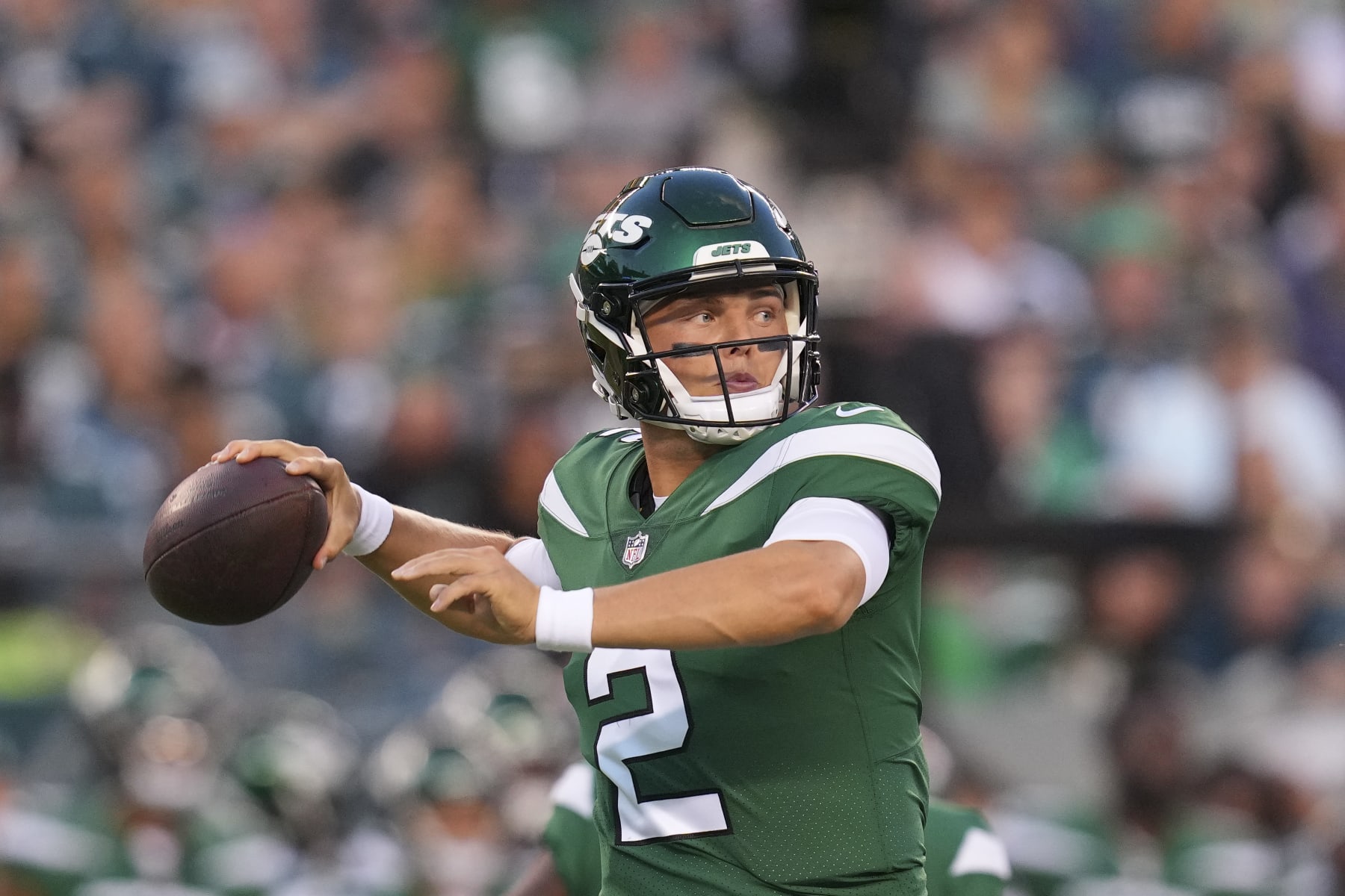 PHILADELPHIA, PA - AUGUST 12: Zach Wilson #2 of the New York Jets passes the ball during the preseason against the Philadelphia Eagles game at Lincoln Financial Field on August 12, 2022 in Philadelphia, Pennsylvania. The Jets defeated the Eagles 24-21. (Photo by Mitchell Leff/Getty Images)