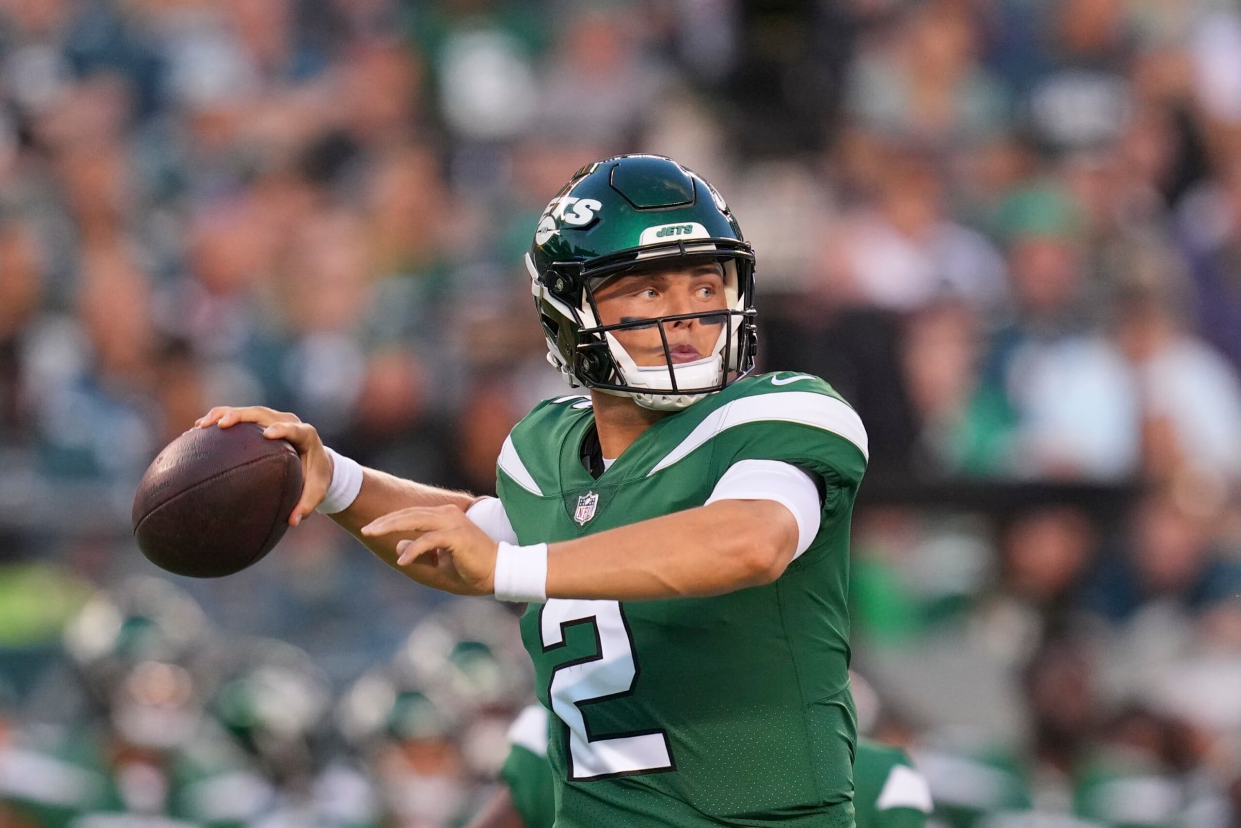 PHILADELPHIA, PA - AUGUST 12: Zach Wilson #2 of the New York Jets passes the ball during the preseason against the Philadelphia Eagles game at Lincoln Financial Field on August 12, 2022 in Philadelphia, Pennsylvania. The Jets defeated the Eagles 24-21. (Photo by Mitchell Leff/Getty Images)