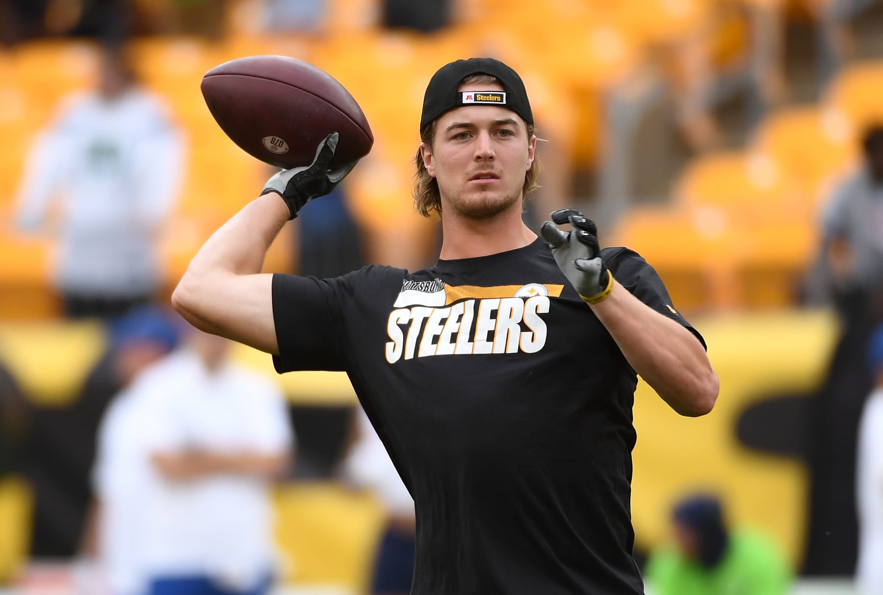 PITTSBURGH, PA - AUGUST 13: Kenny Pickett #8 of the Pittsburgh Steelers warms up before a preseason game against the Seattle Seahawks at Acrisure Stadium on August 13, 2022 in Pittsburgh, Pennsylvania. (Photo by Justin Berl/Getty Images)