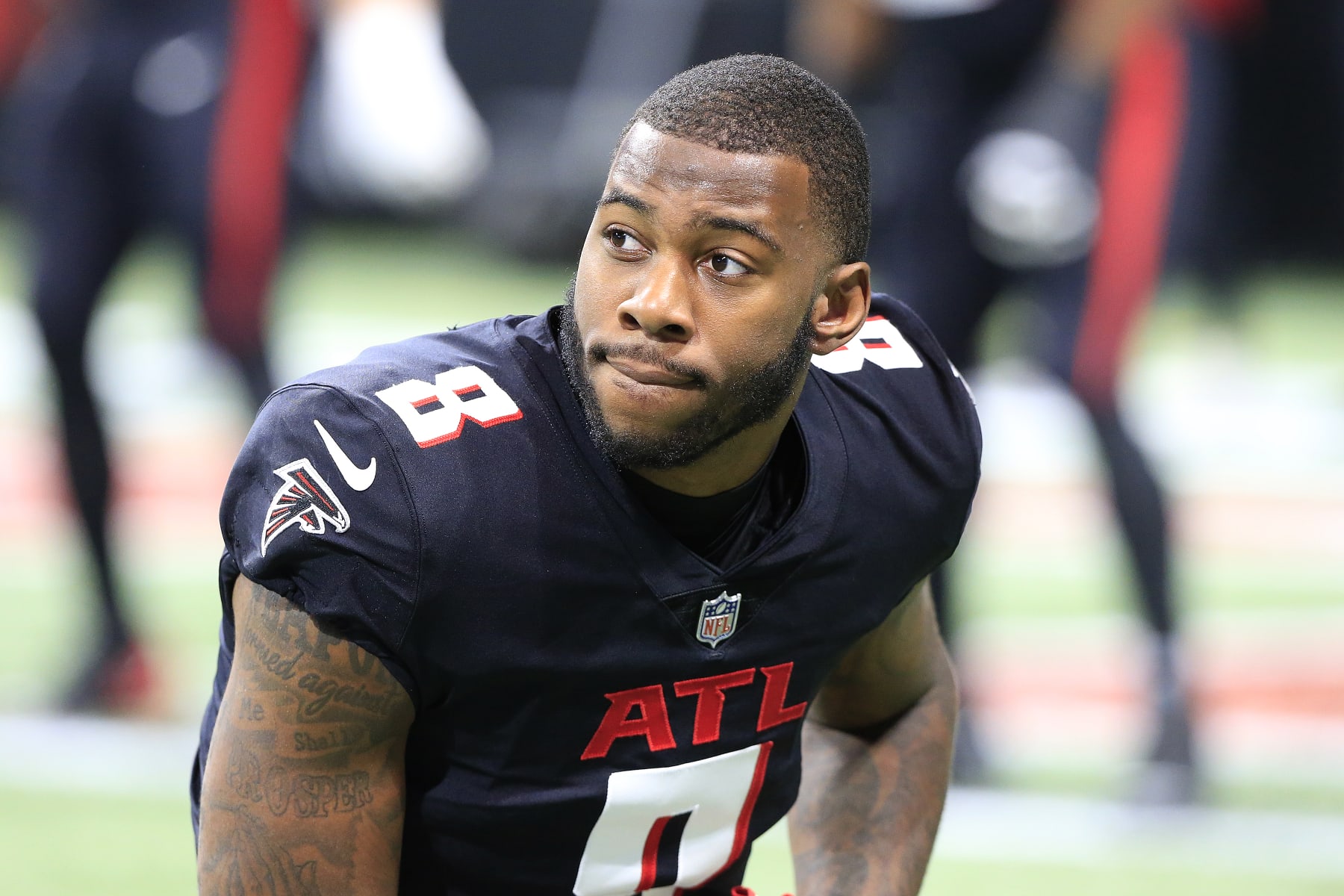 ATLANTA, GA - JANUARY 09: Atlanta Falcons Tight End Kyle Pitts (8) during the final NFL regular season game between the Atlanta Falcions and the New Orleans Saints on January 9, 2022 at Mercedes-Benz Stadium in Atlanta, Georgia.   (Photo by David J. Griffin/Icon Sportswire via Getty Images)