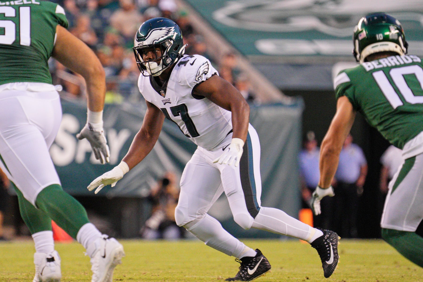 PHILADELPHIA, PA - AUGUST 12: Philadelphia Eagles linebacker Nakobe Dean (17) rushes during pre-season game between the New York Jets and the Philadelphia Eagles on August 12, 2022 at Lincoln Financial Field in Philadelphia PA. (Photo by Andy Lewis/Icon Sportswire via Getty Images)