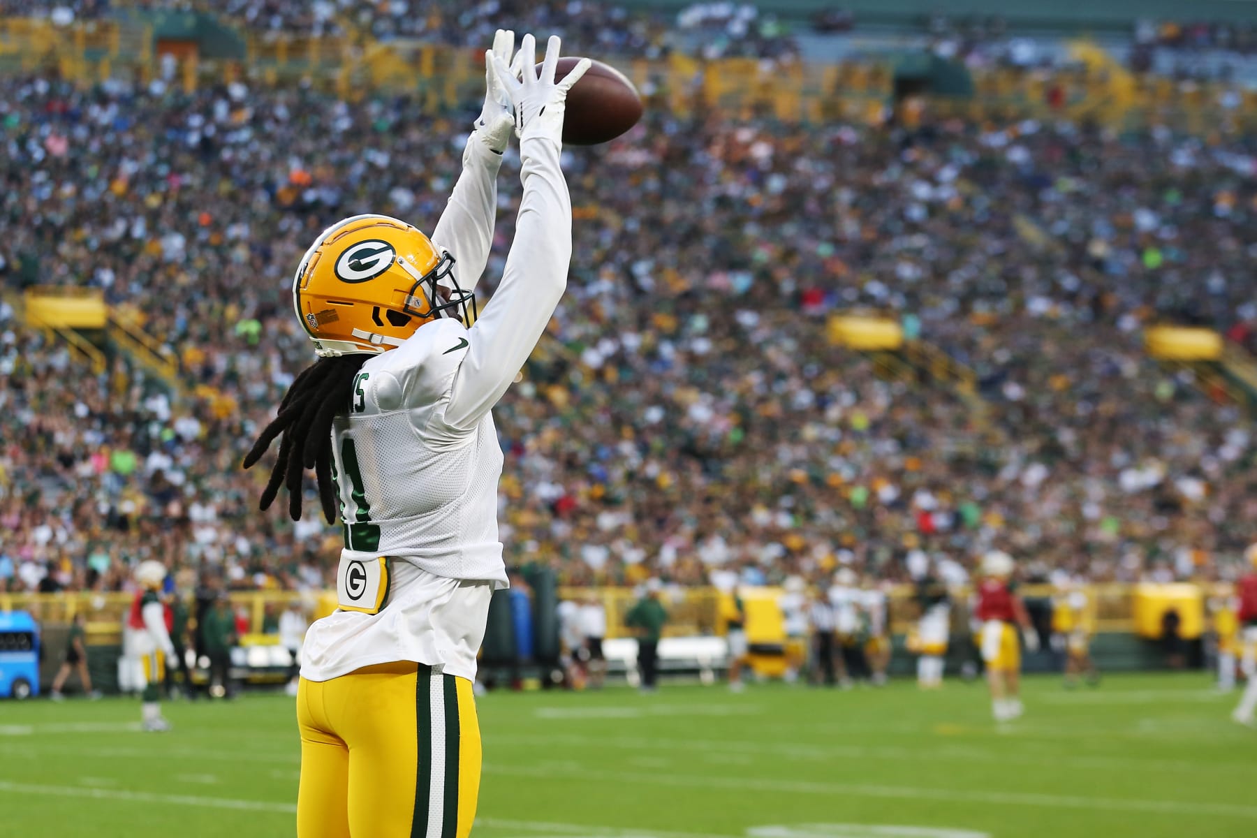 ASHWAUBENON, WI - AUGUST 05: Green Bay Packers wide receiver Sammy Watkins (11) makes a catch during Green Bay Packers Family Night at Lambeau Field, on August 5, 2022 in Green Bay, WI. (Photo by Larry Radloff/Icon Sportswire via Getty Images)