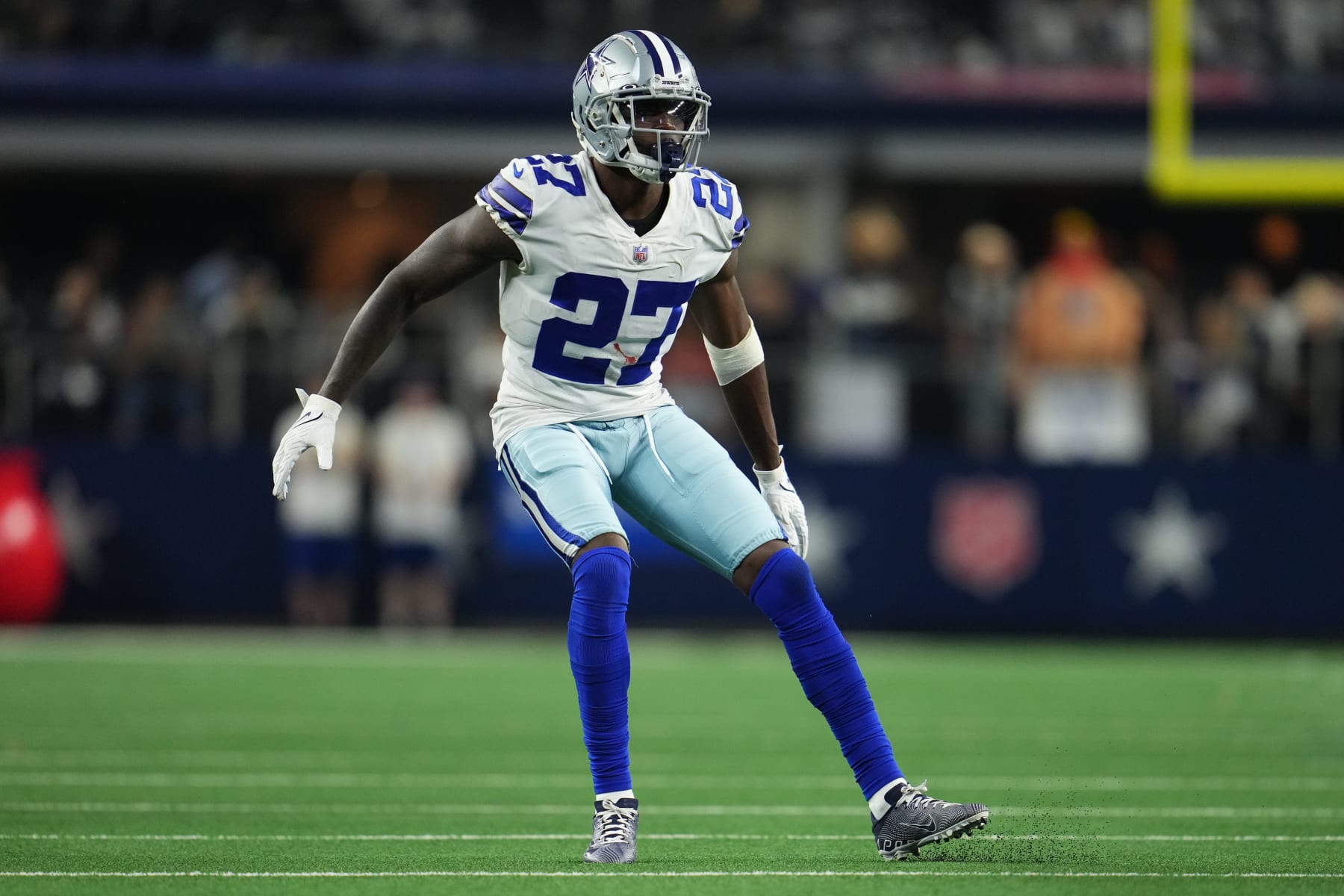 ARLINGTON, TEXAS - NOVEMBER 25: Jayron Kearse #27 of the Dallas Cowboys defends against the Las Vegas Raiders during an NFL game at AT&T Stadium on November 25, 2021 in Arlington, Texas. (Photo by Cooper Neill/Getty Images)
