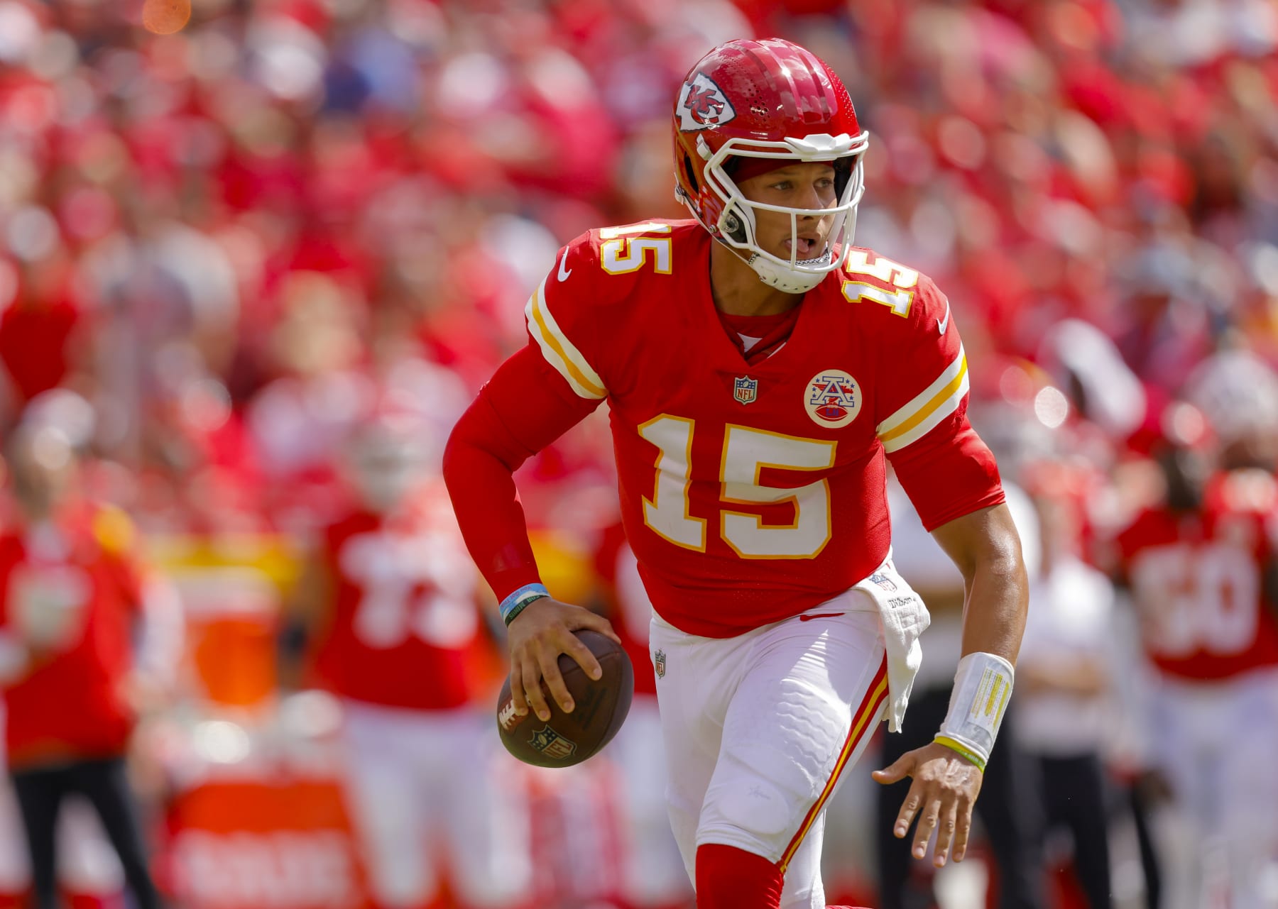 KANSAS CITY, MO - AUGUST 20: Patrick Mahomes #15 of the Kansas City Chiefs scrambles during the second quarter against the Washington Commanders at Arrowhead Stadium on August 20, 2022 in Kansas City, Missouri. (Photo by David Eulitt/Getty Images)