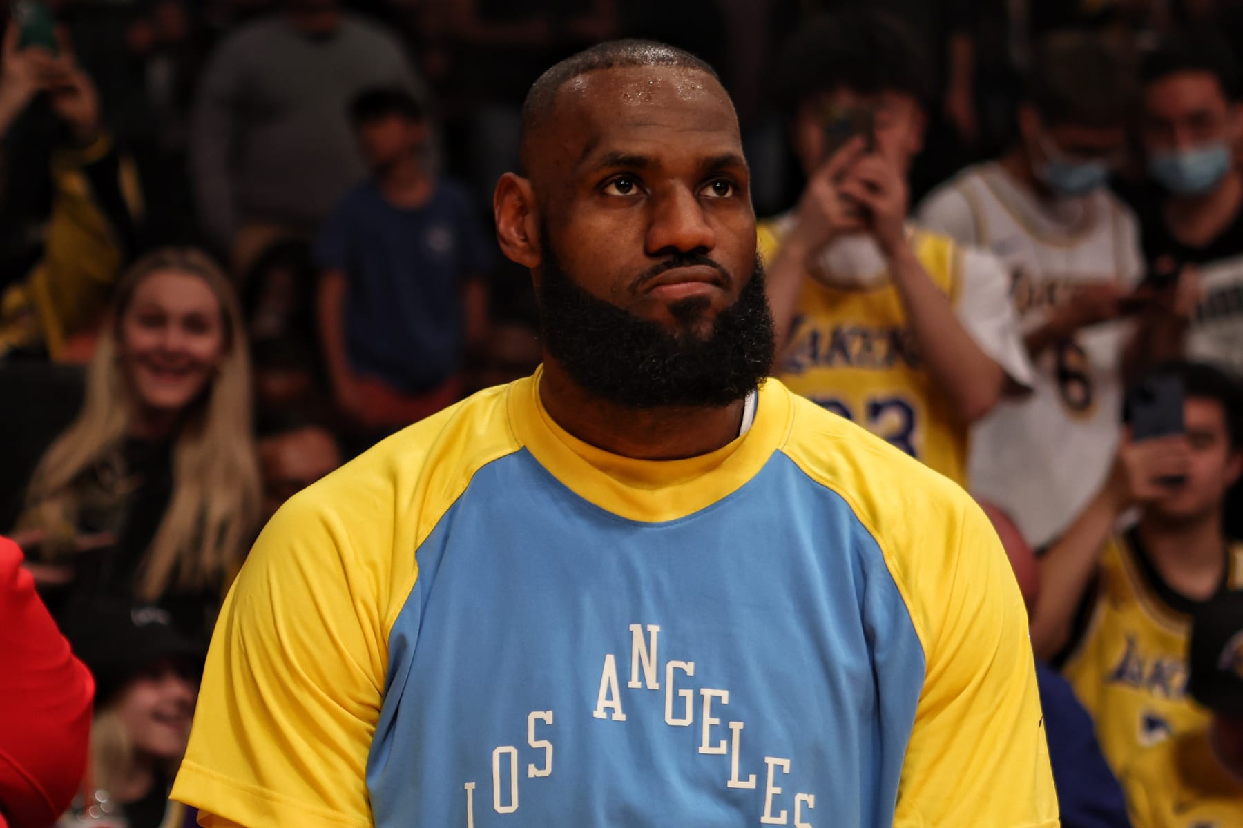LOS ANGELES, CA - APRIL 1: LeBron James #6 of the Los Angeles Lakers looks on before the game against the New Orleans Pelicans on April 1, 2022 at STAPLES Center in Los Angeles, California. NOTE TO USER: User expressly acknowledges and agrees that, by downloading and/or using this Photograph, user is consenting to the terms and conditions of the Getty Images License Agreement. Mandatory Copyright Notice: Copyright 2022 NBAE (Photo by Jim Poorten/NBAE via Getty Images)