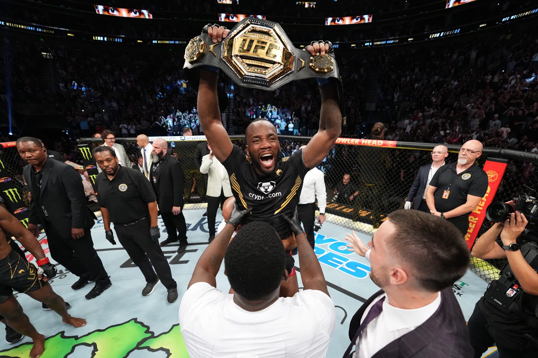 SALT LAKE CITY, UTAH - AUGUST 20: Leon Edwards of Jamaica celebrates after defeating Kamaru Usman of Nigeria in the UFC welterweight championship fight during the UFC 278 event at Vivint Arena on August 20, 2022 in Salt Lake City, Utah. (Photo by Josh Hedges/Zuffa LLC)