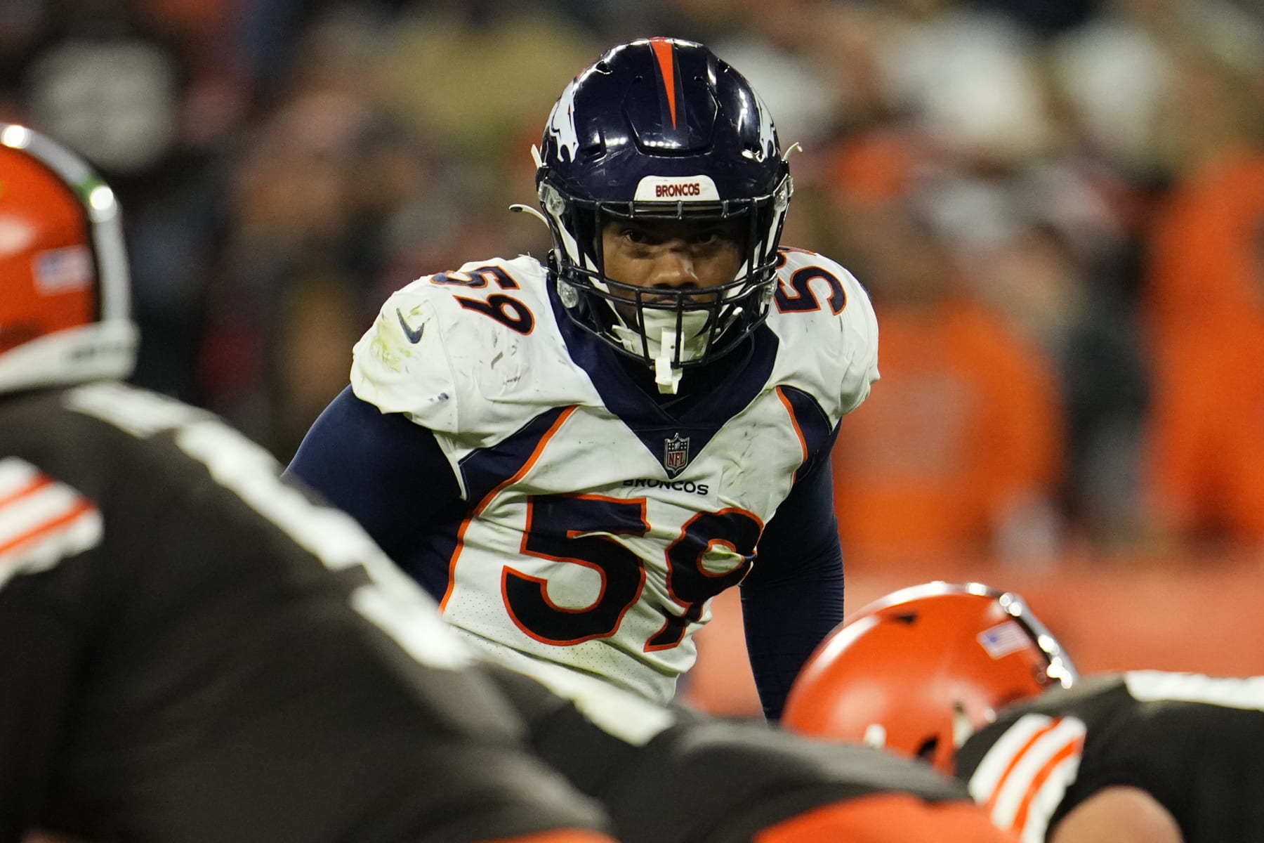 CLEVELAND, OHIO - OCTOBER 21: Malik Reed #59 of the Denver Broncos gets set during to an NFL game against the Cleveland Browns at FirstEnergy Stadium on October 21, 2021 in Cleveland, Ohio. (Photo by Cooper Neill/Getty Images)