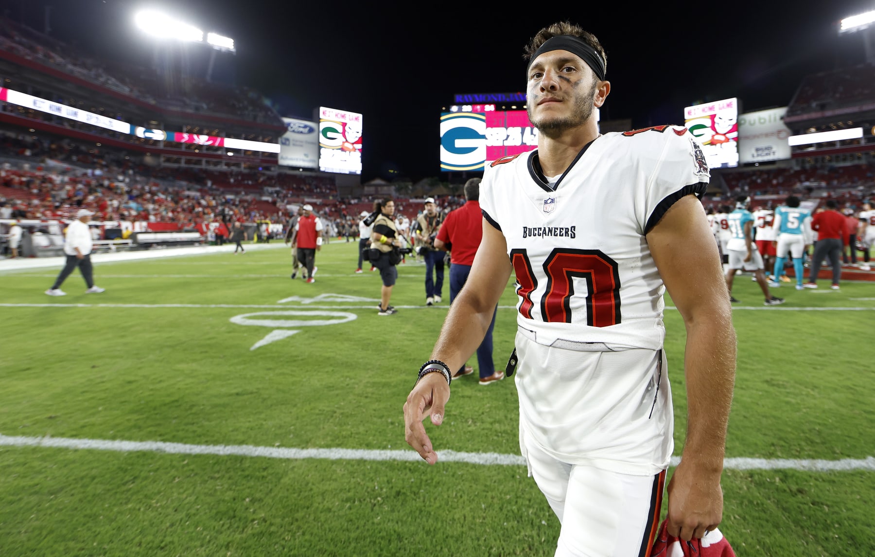 TAMPA, FLORIDA - AUGUST 13: Scotty Miller #10 of the Tampa Bay Buccaneers walk off the field following a preseason game against the Miami Dolphins at Raymond James Stadium on August 13, 2022 in Tampa, Florida. (Photo by Mike Ehrmann/Getty Images)