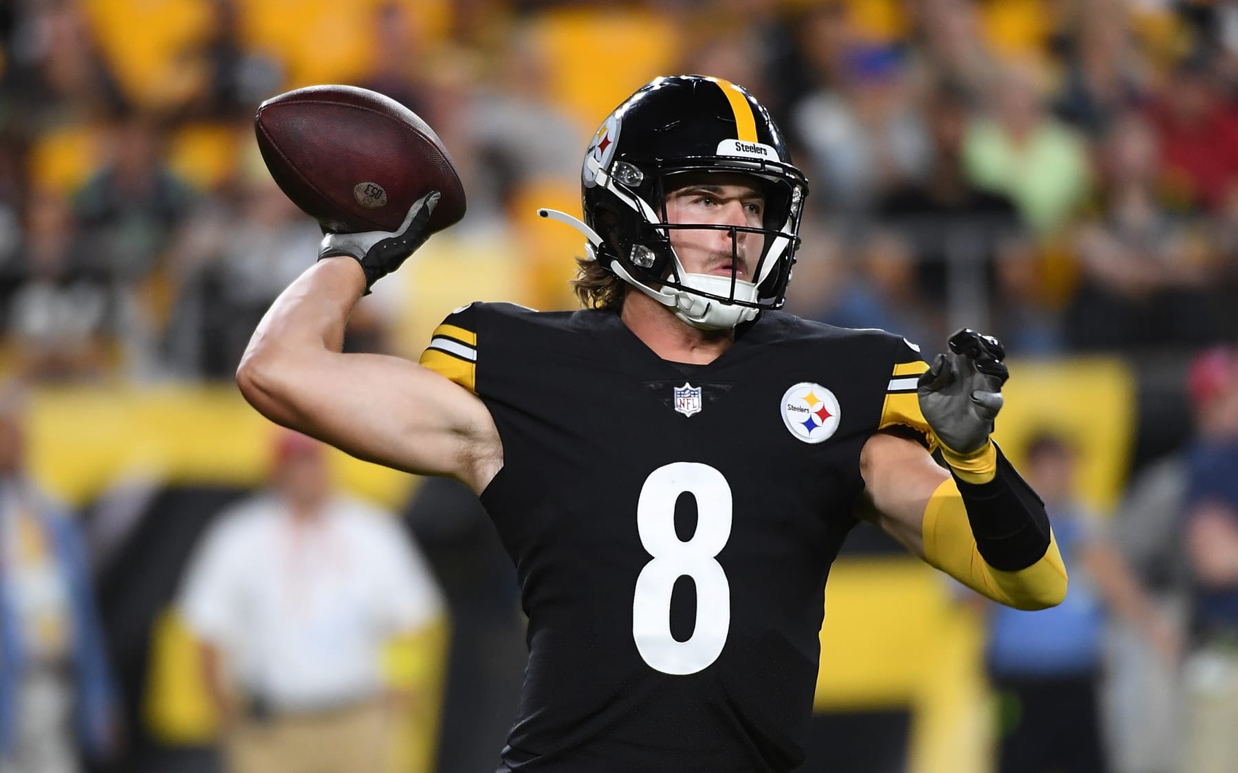 PITTSBURGH, PA - AUGUST 13: Kenny Pickett #8 of the Pittsburgh Steelers in action during a preseason game against the Seattle Seahawks at Acrisure Stadium on August 13, 2022 in Pittsburgh, Pennsylvania. (Photo by Justin Berl/Getty Images)
