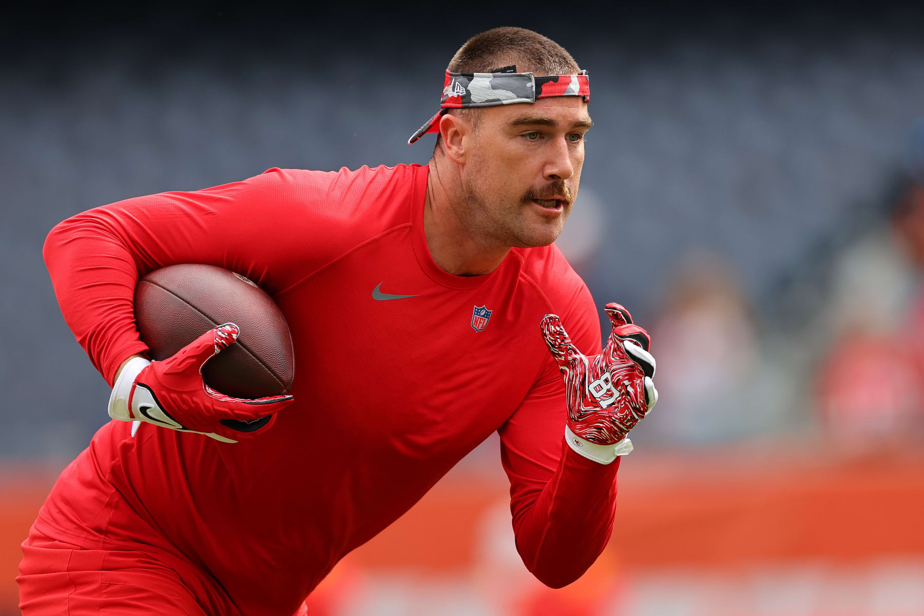 CHICAGO, ILLINOIS - AUGUST 13: Travis Kelce #87 of the Kansas City Chiefs warms up prior to a preseason game against the Chicago Bears at Soldier Field on August 13, 2022 in Chicago, Illinois. (Photo by Michael Reaves/Getty Images)