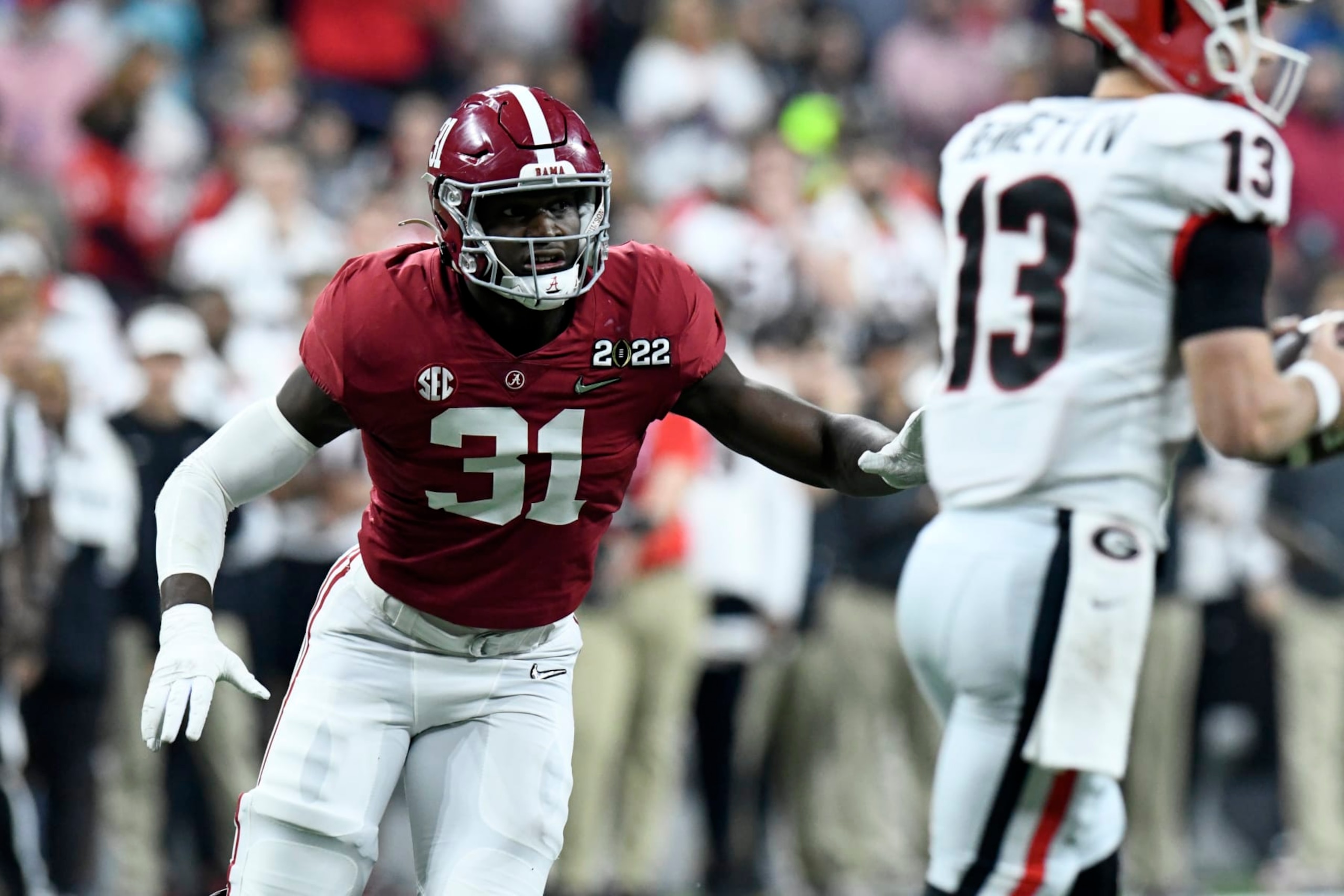 INDIANAPOLIS, IN - JANUARY 10: Alabama Crimson Tide LB Will Anderson Jr. (31) eyes Georgia Bulldogs QB Stetson Bennett (13) during the Alabama Crimson Tide versus the Georgia Bulldogs in the College Football Playoff National Championship, on January 10, 2022, at Lucas Oil Stadium in Indianapolis, IN. (Photo by Michael Allio/Icon Sportswire via Getty Images) INDIANAPOLIS, IN - JANUARY 10: Alabama Crimson Tide LB Will Anderson Jr. (31) eyes Georgia Bulldogs QB Stetson Bennett (13) during the Alabama Crimson Tide versus the Georgia Bulldogs in the College Football Playoff National Championship, on January 10, 2022, at Lucas Oil Stadium in Indianapolis, IN. (Photo by Michael Allio/Icon Sportswire via Getty Images)